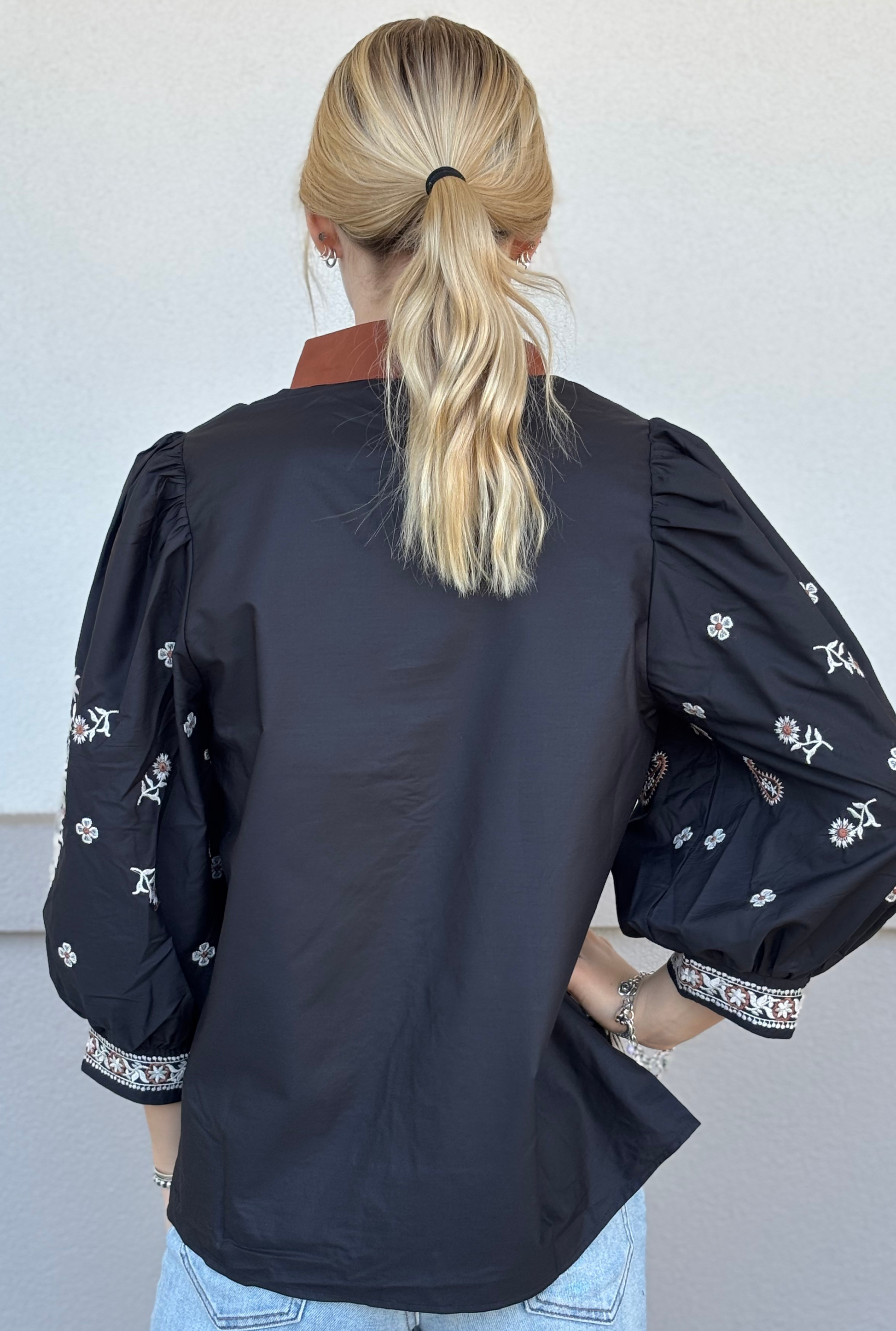 BLACK MADDIE TOP