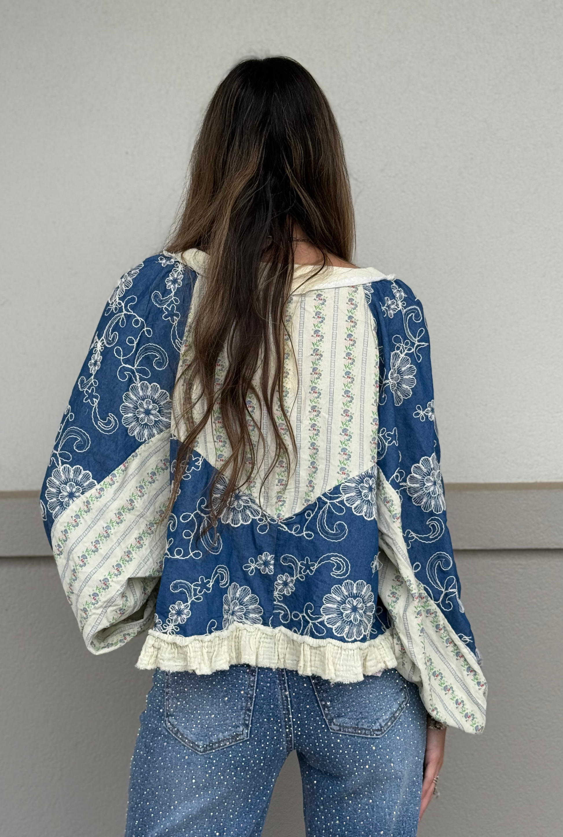 BLUE AUGUST TOP