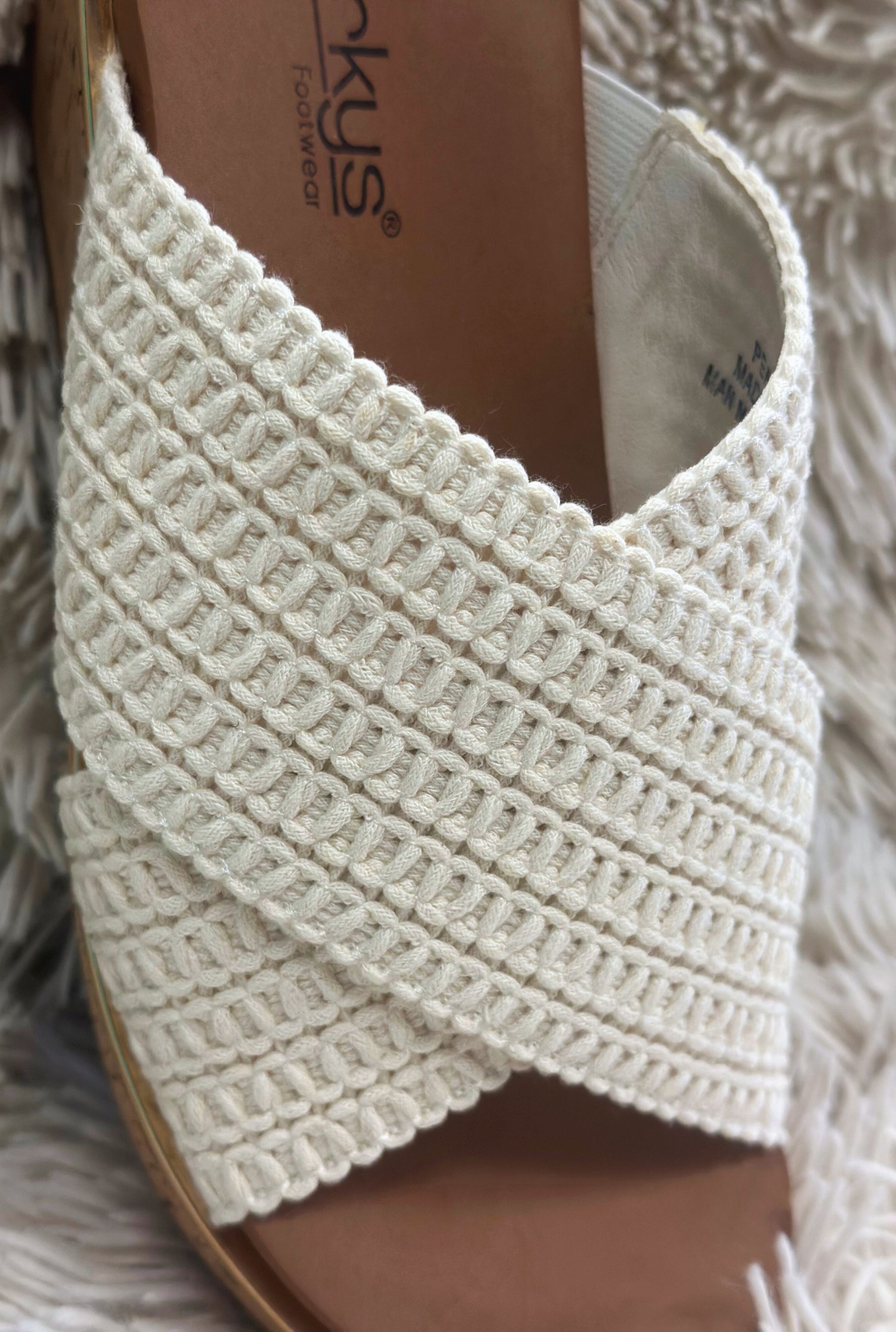 IVORY PEACE OUT WEDGES