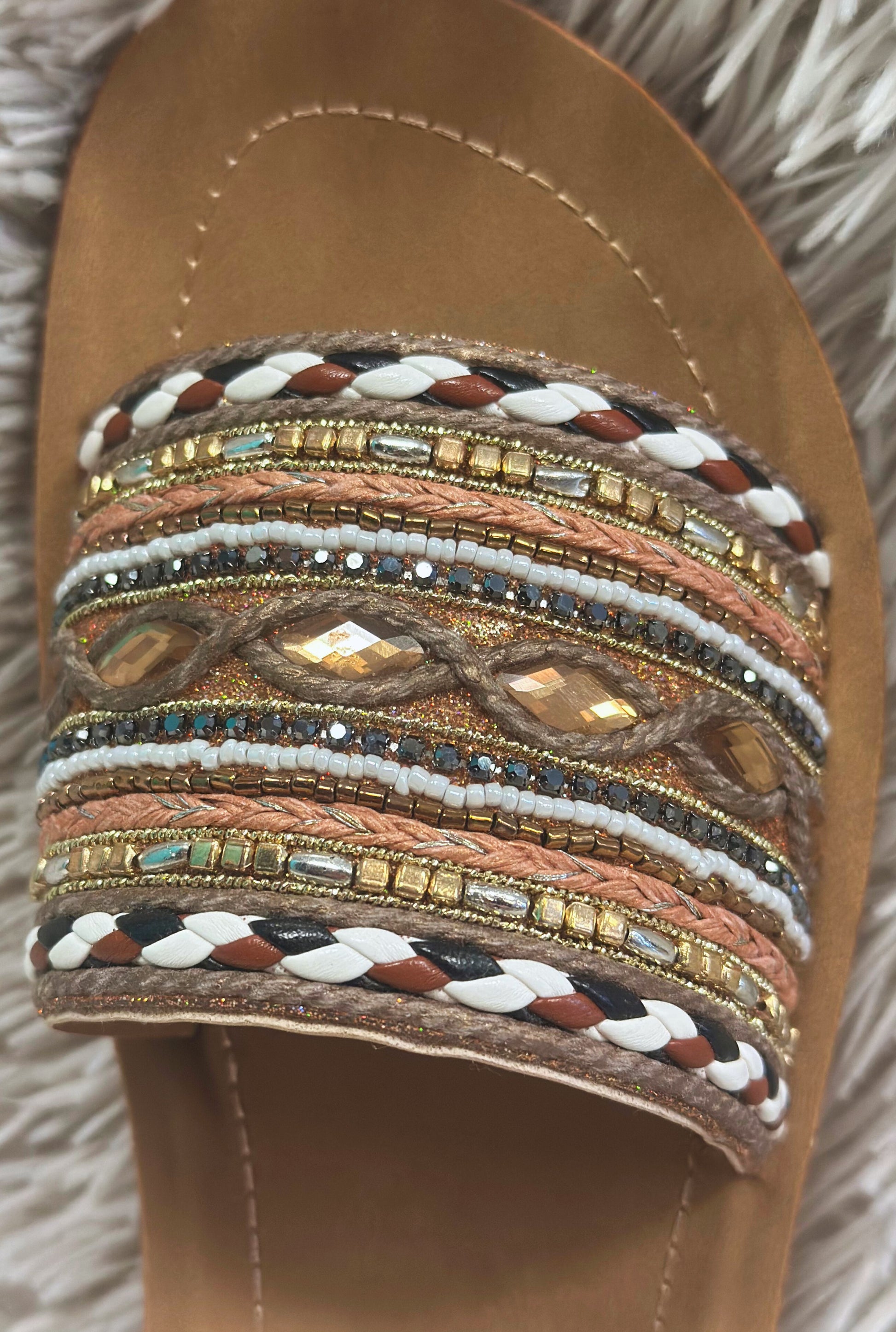 BRONZE VACATION MODE SANDALS