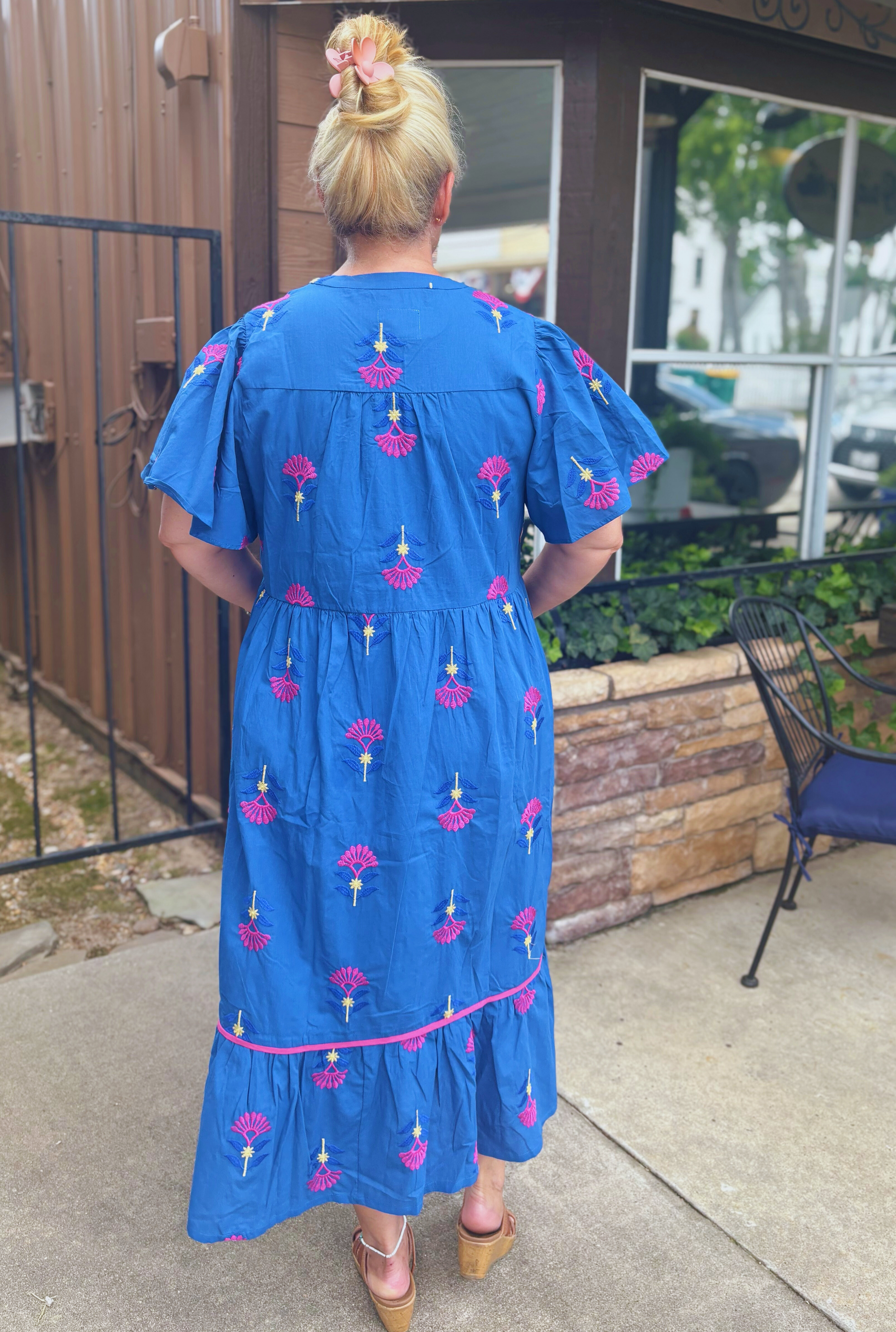 CURVY BLUE FLORAL DRESS