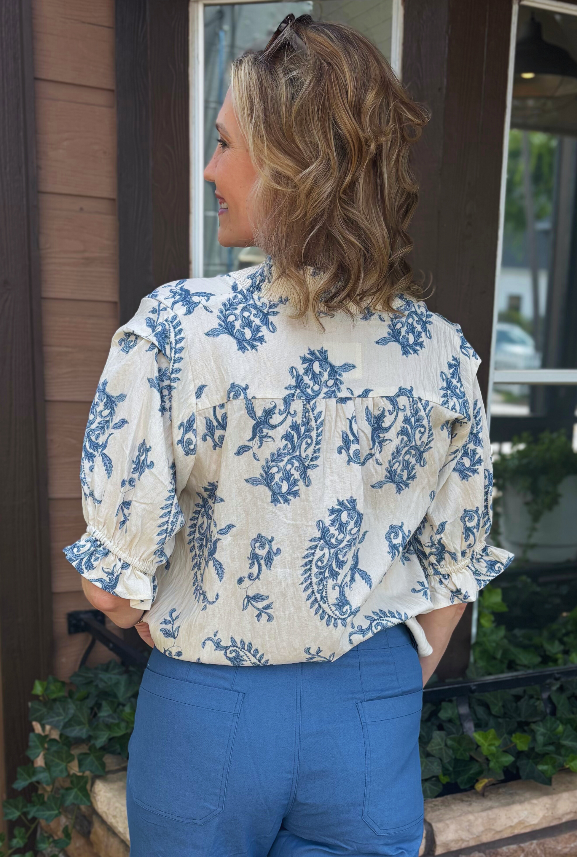 BLUE WILLOW VINE TOP