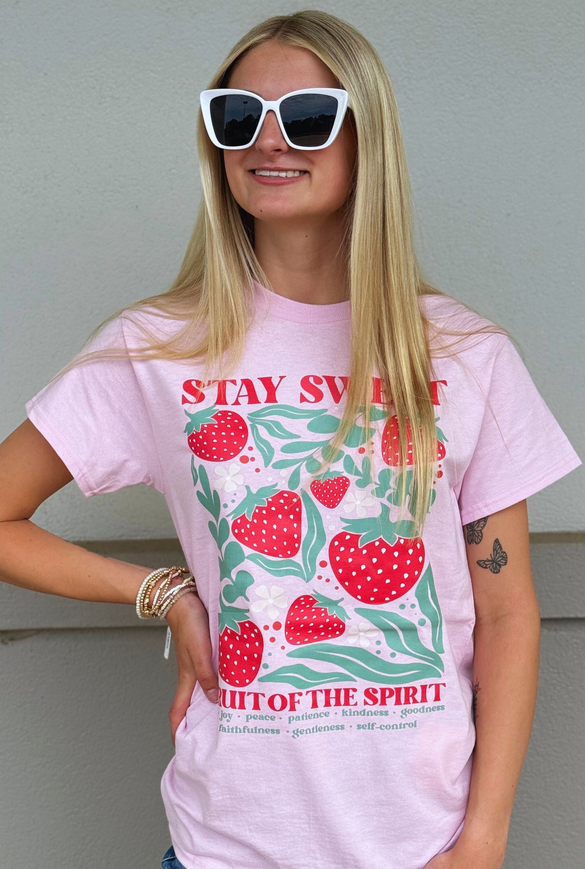 STAY SWEET GRAPHIC TEE