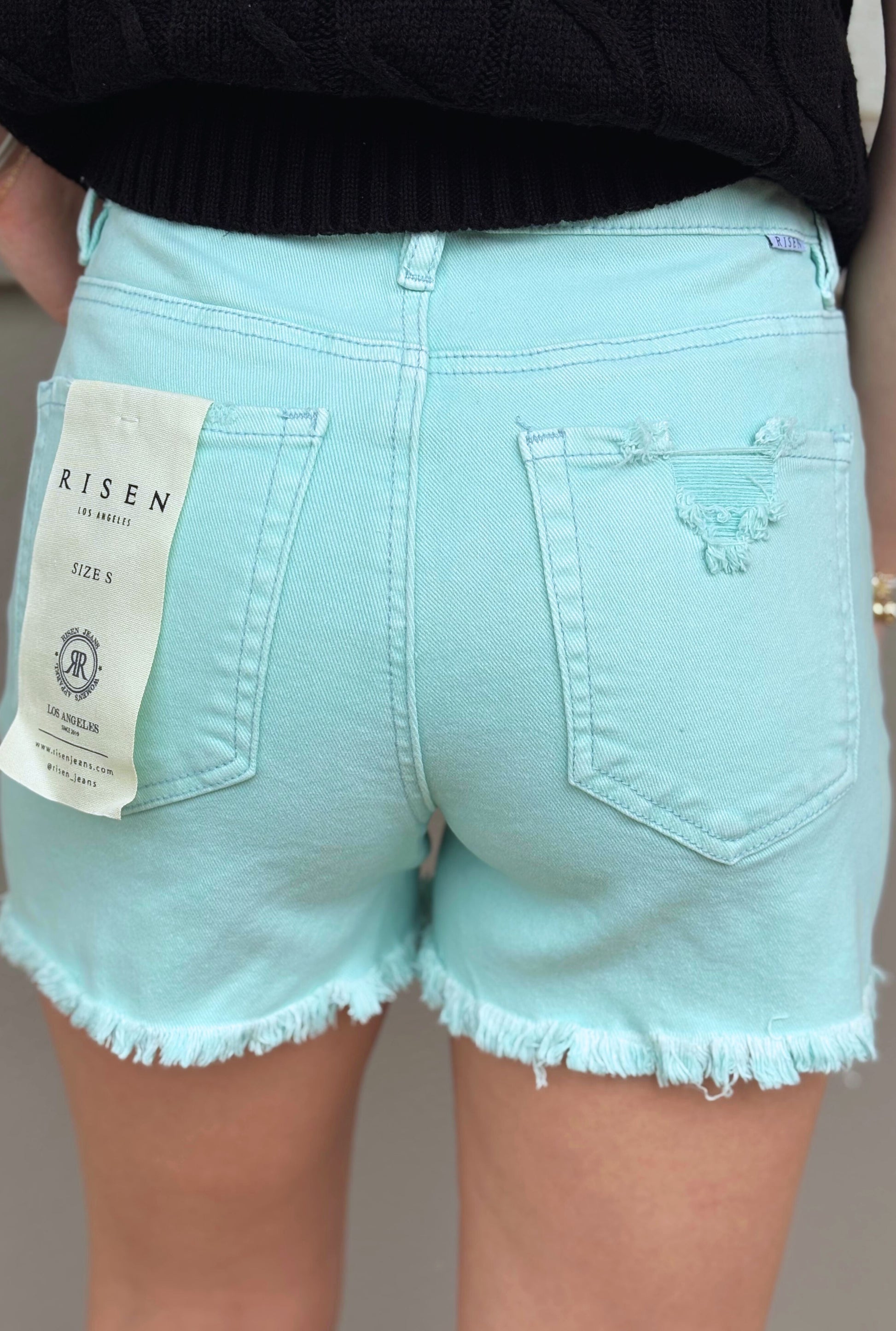 MINT HIGH RISE DISTRESSED DETAIL SHORTS
