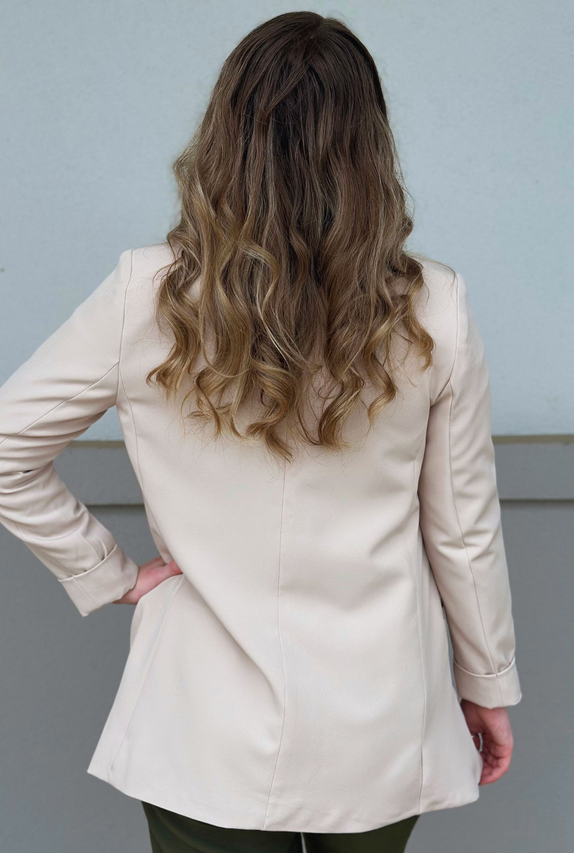 BEIGE ALL BUSINESS BLAZER