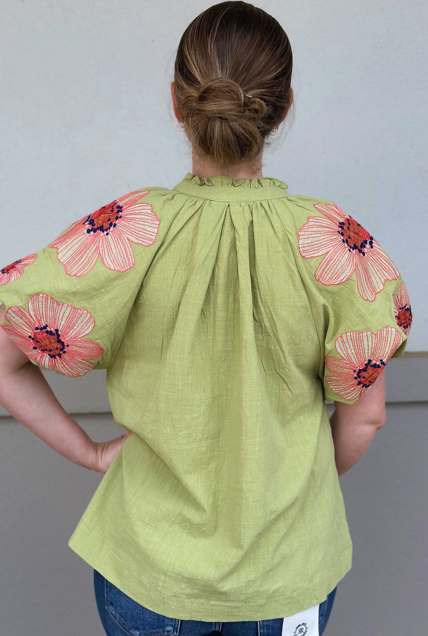 LIGHT SAGE BLOOSOM TOP