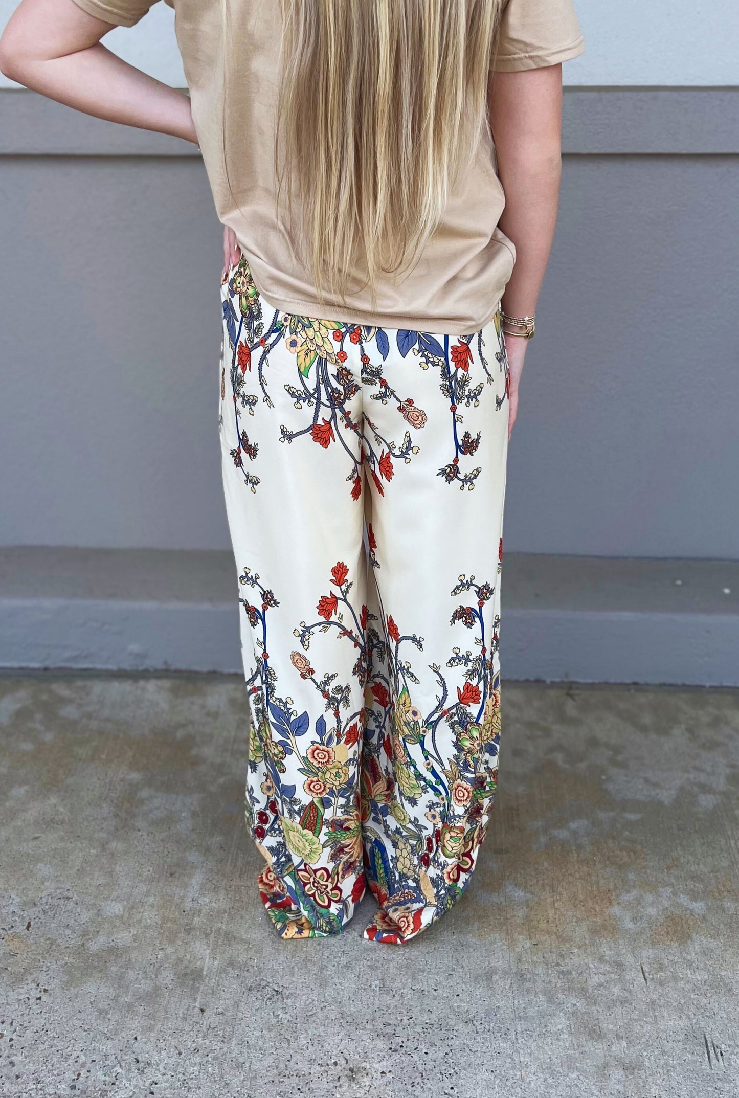 CREAM BOLD FLORAL PANTS