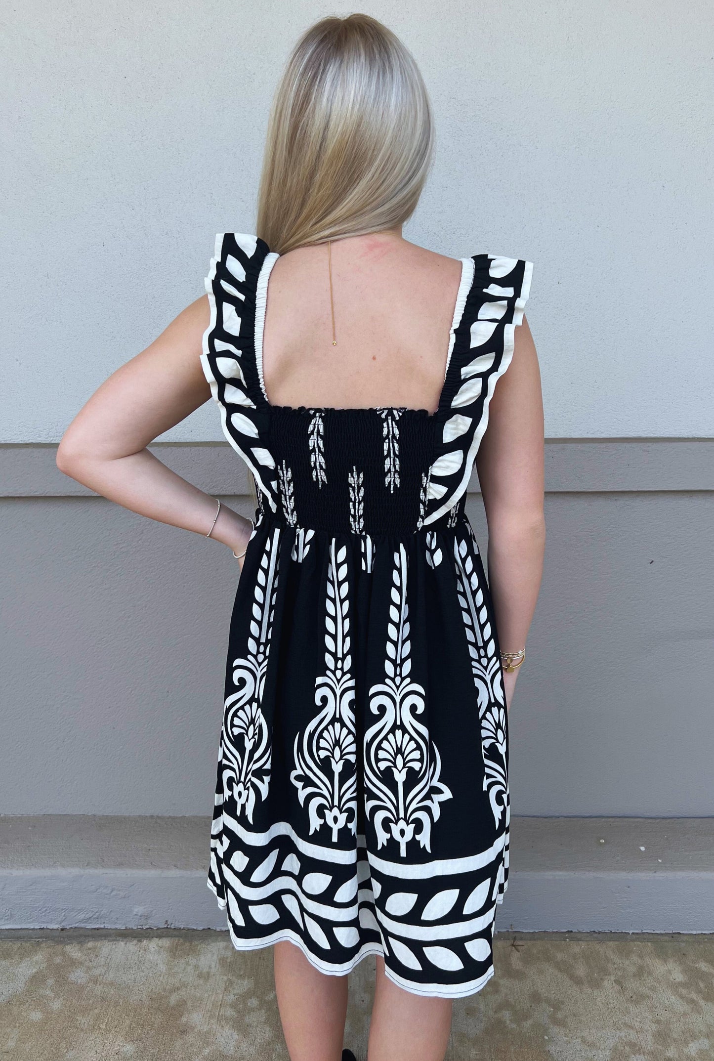 BLACK SWEET SIMPLE DRESS
