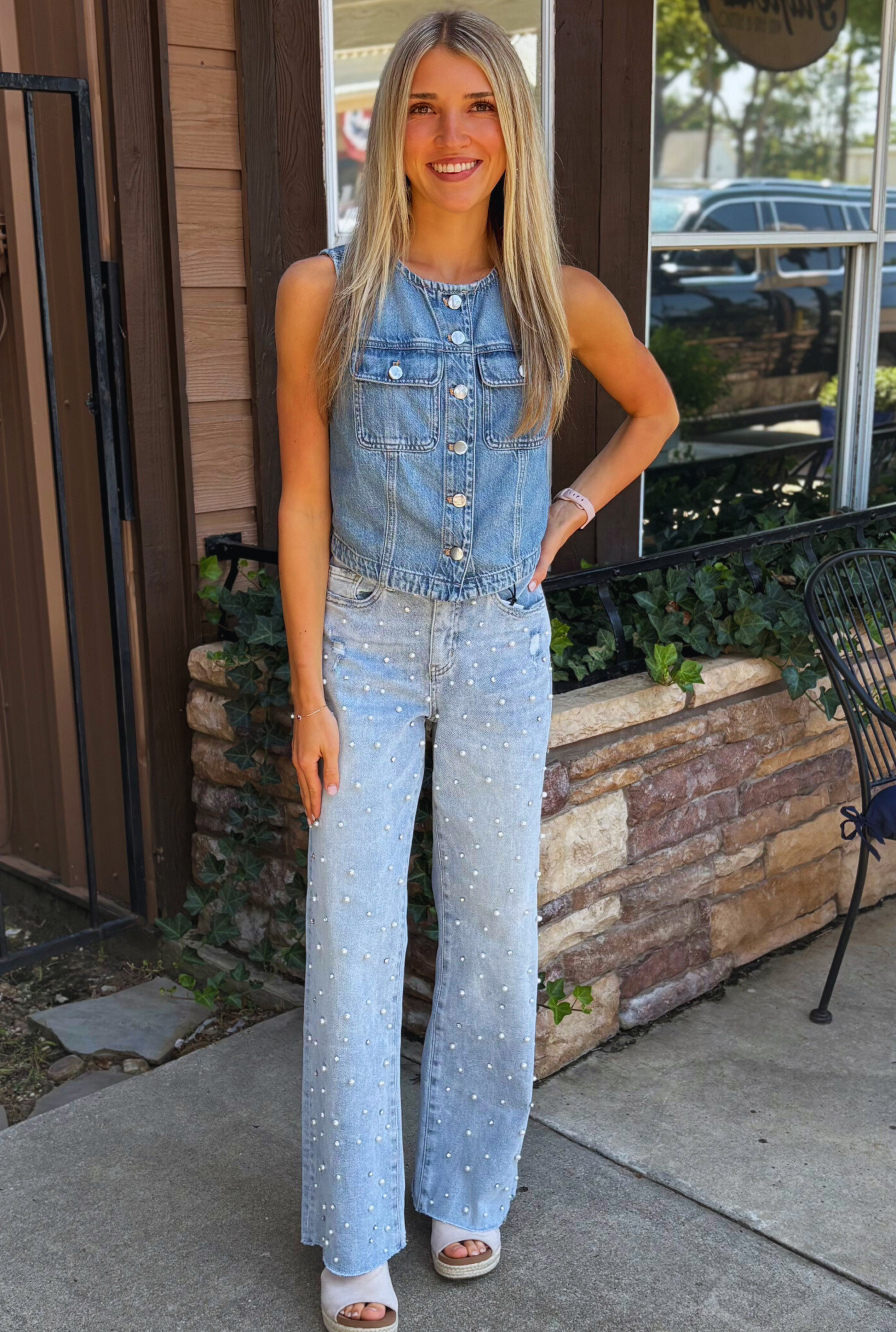 HIGH RISE WIDE LEG EMBELLISHMENT JEANS
