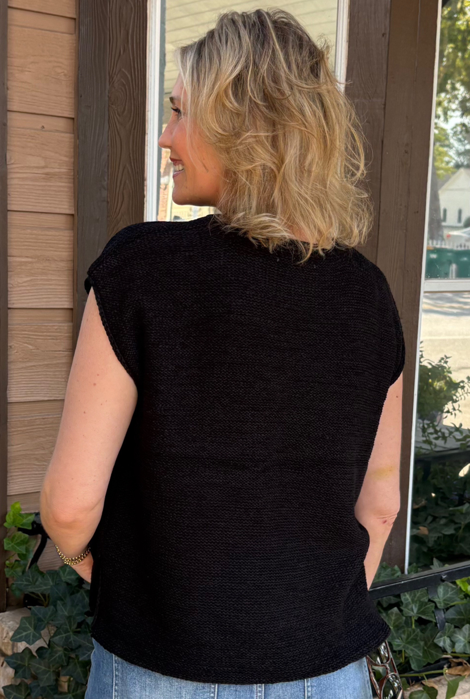 BLACK OVERSIZED CREW NECK SWEATER VEST