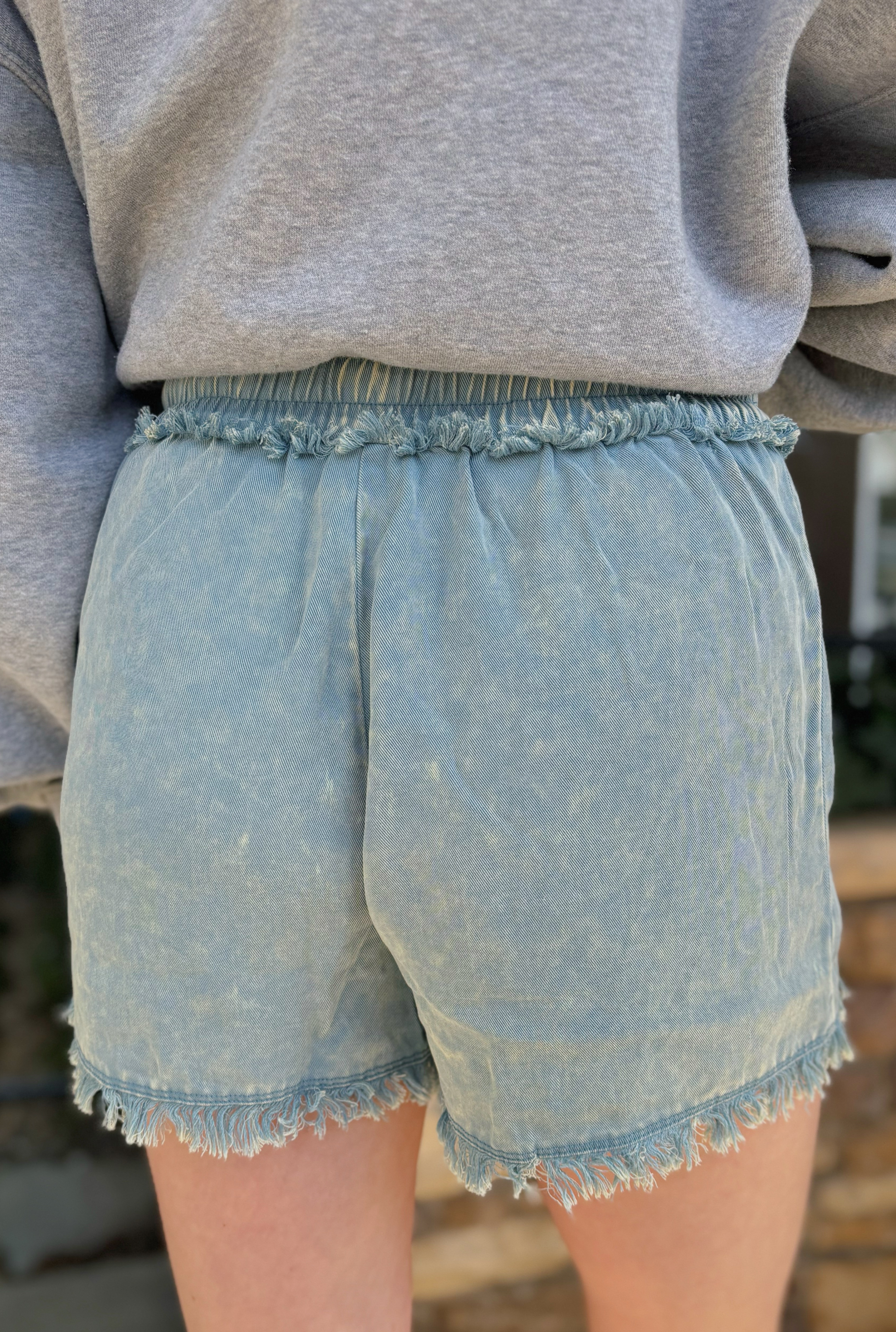 MINERAL WASHED DENIM SHORTS