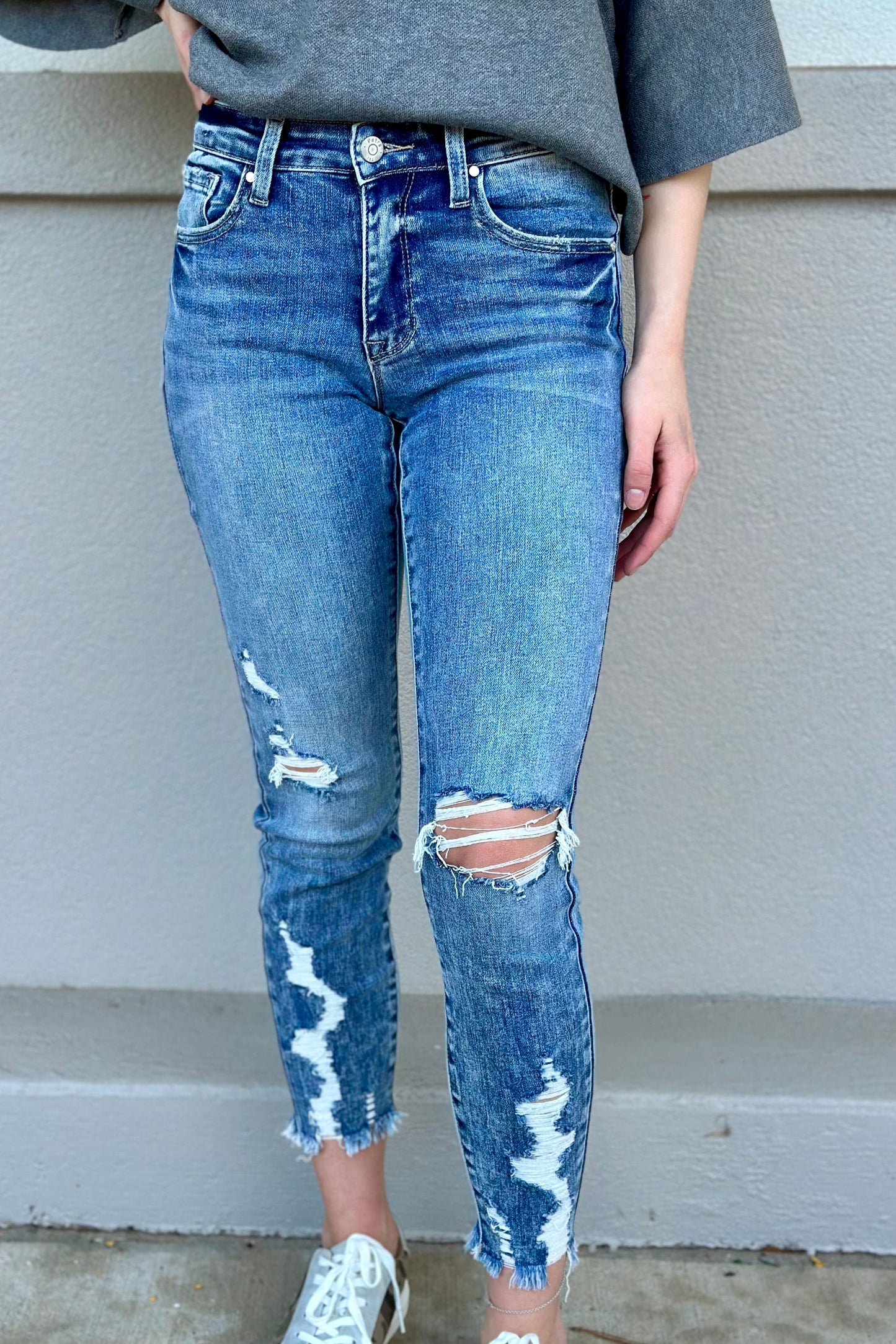 DESTROY MID RISE SKINNY