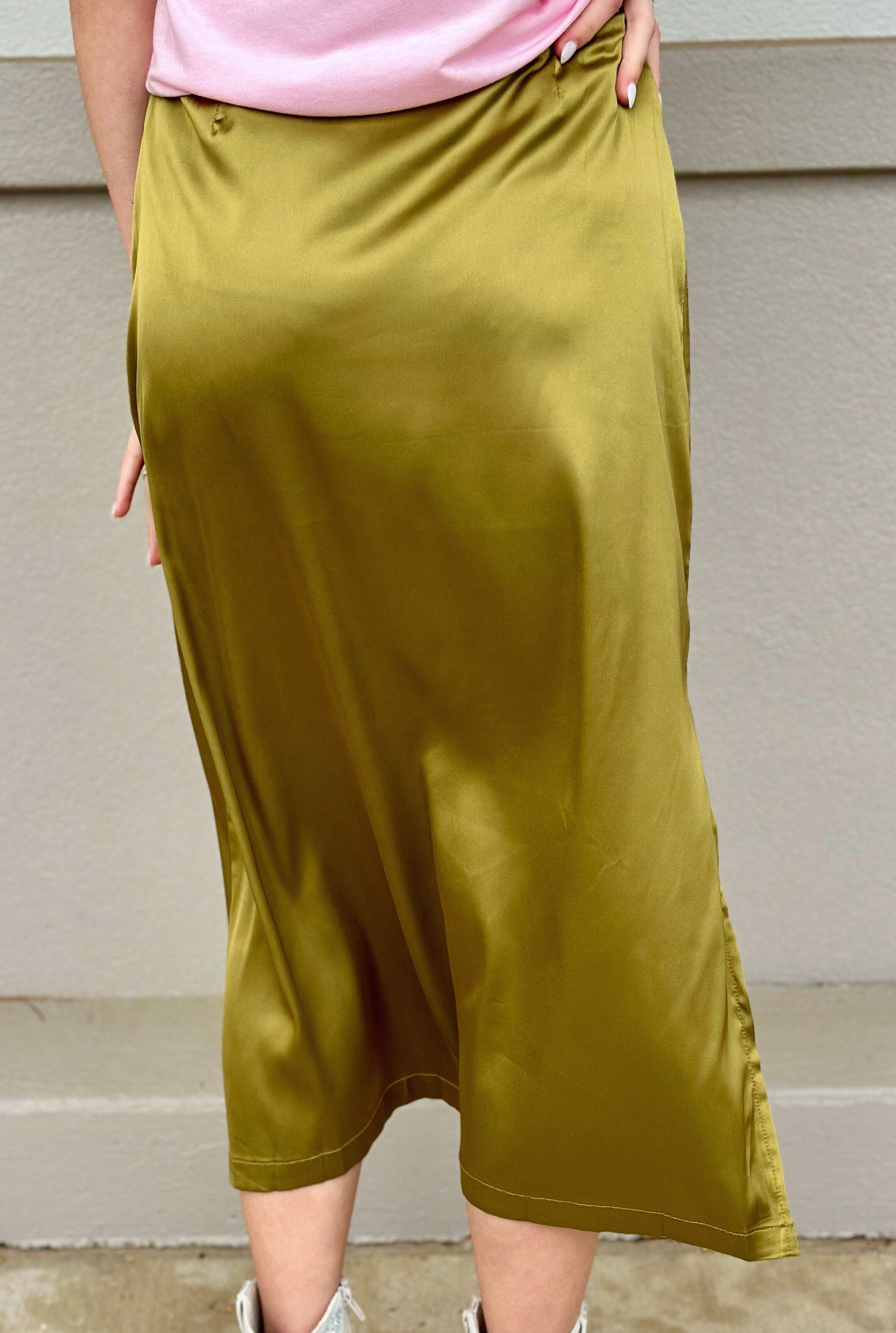 GREEN SATIN QUEEN SKIRT