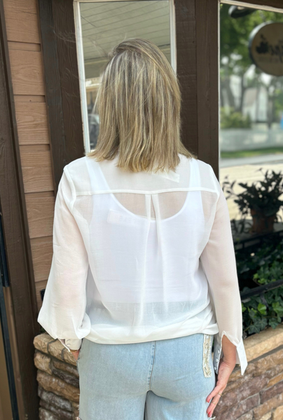 WHITE BASIC BUTTON UP TOP