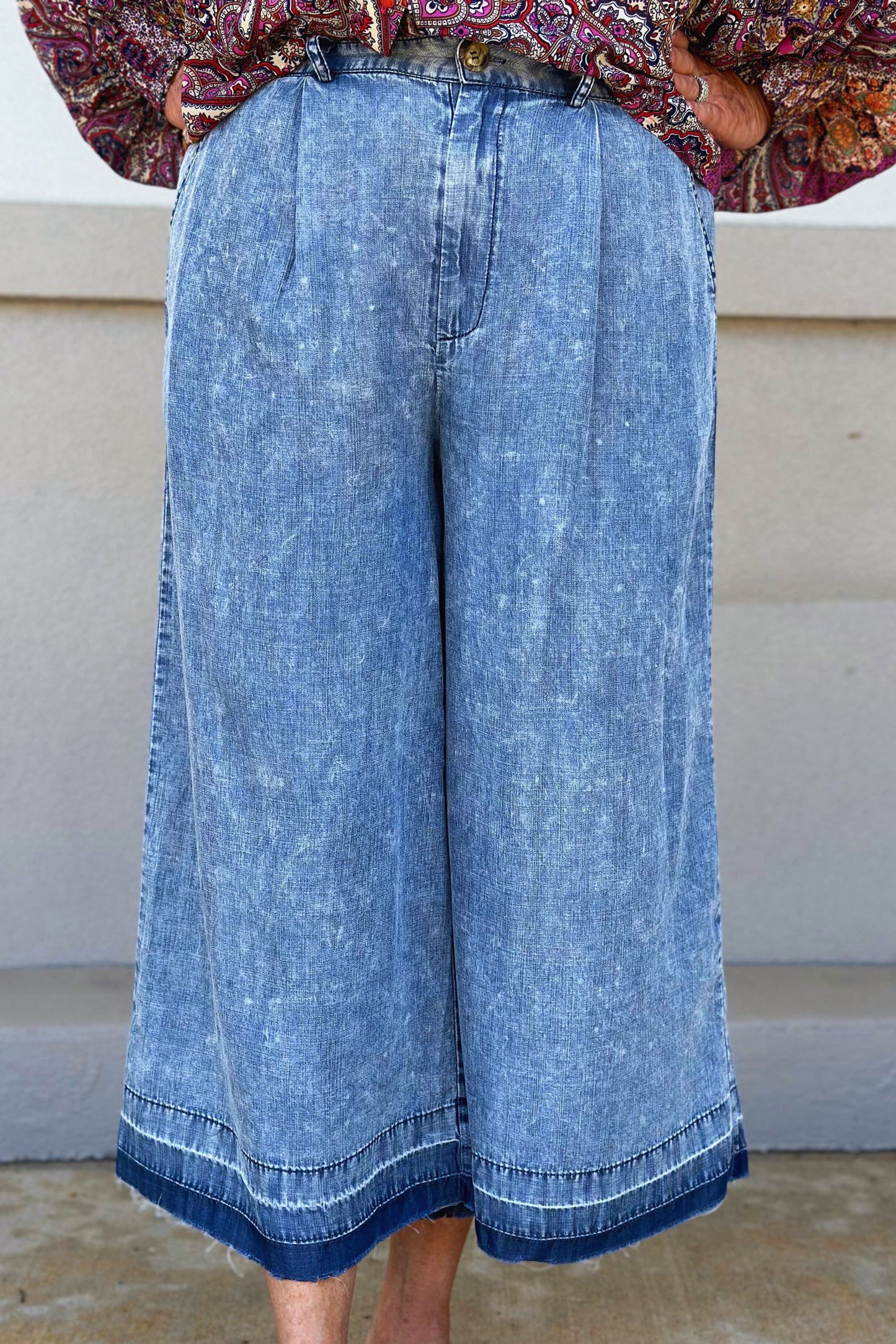 MINERAL DENIM CROPPED PANTS
