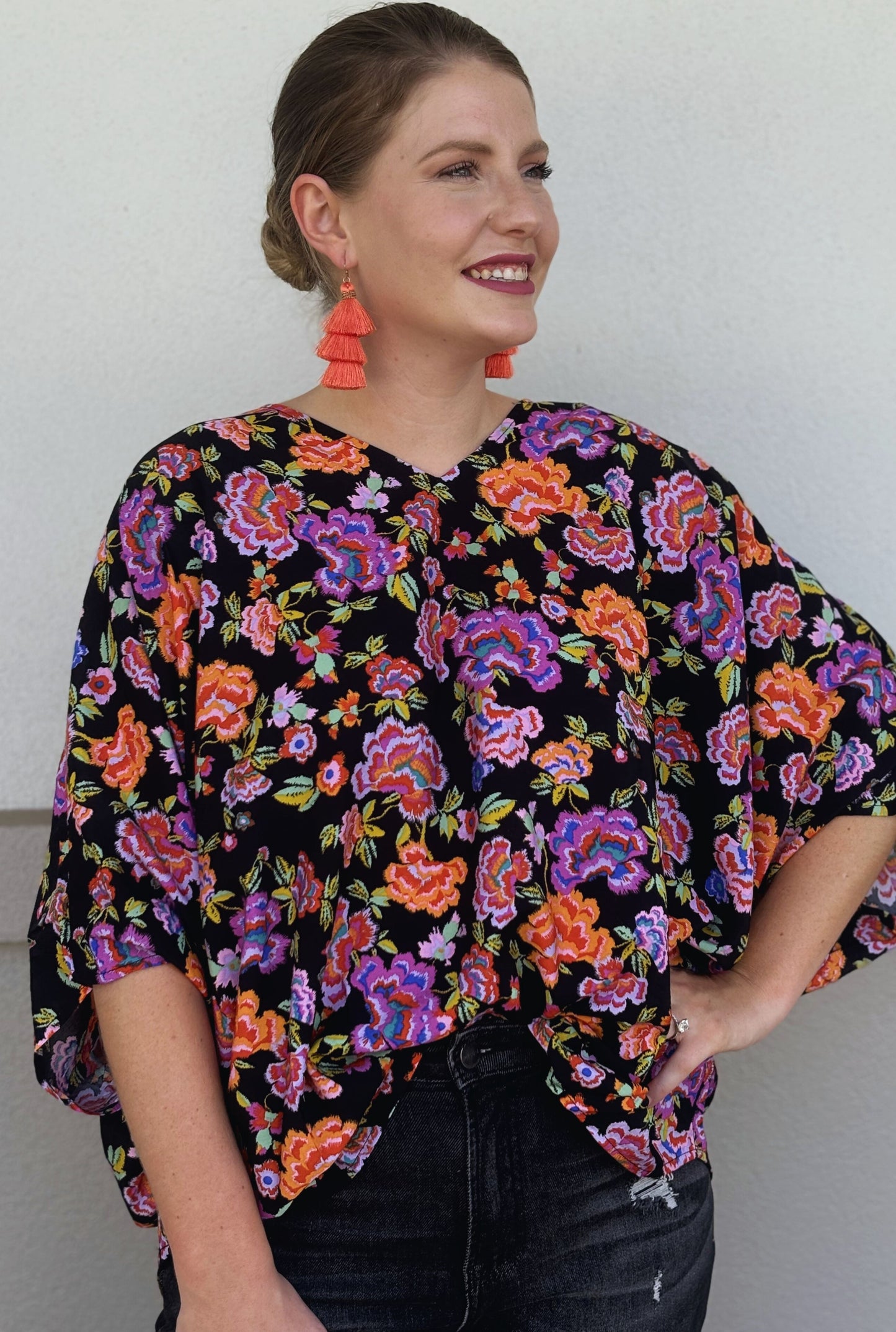 BLACK BOLD FLORALS TOP