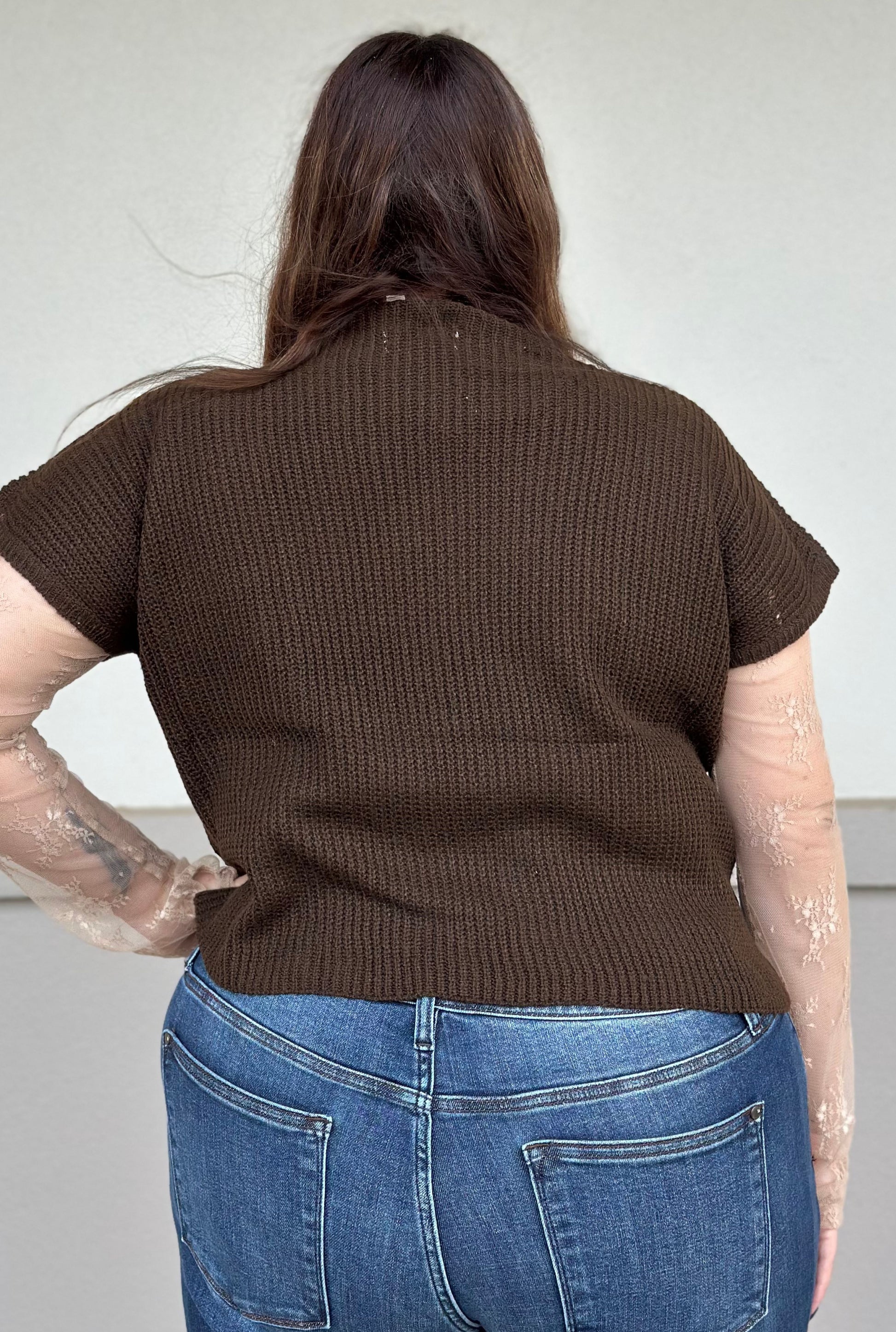 CURVY BROWN KNIT TOP