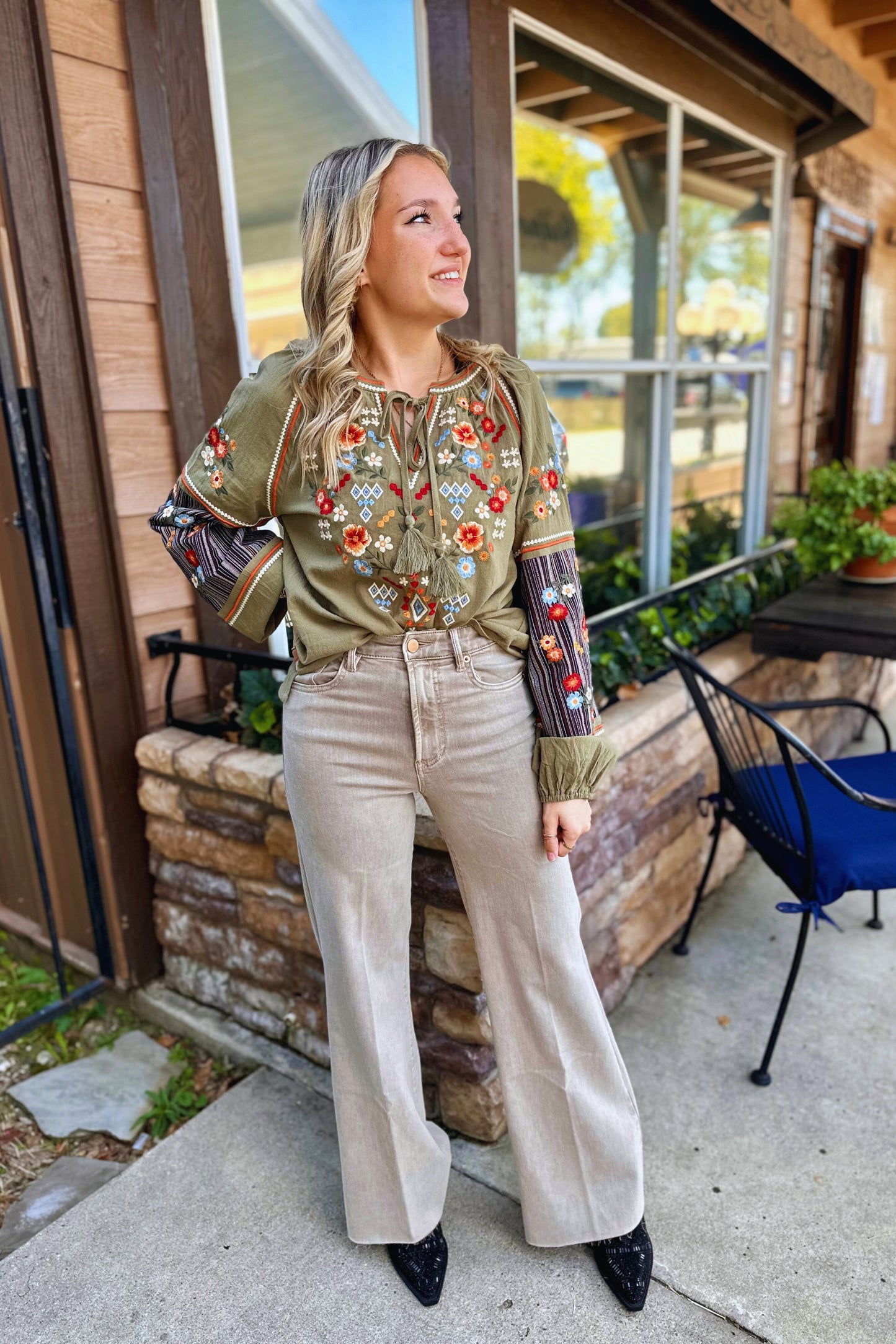 BLOOMIN OLIVE TOP