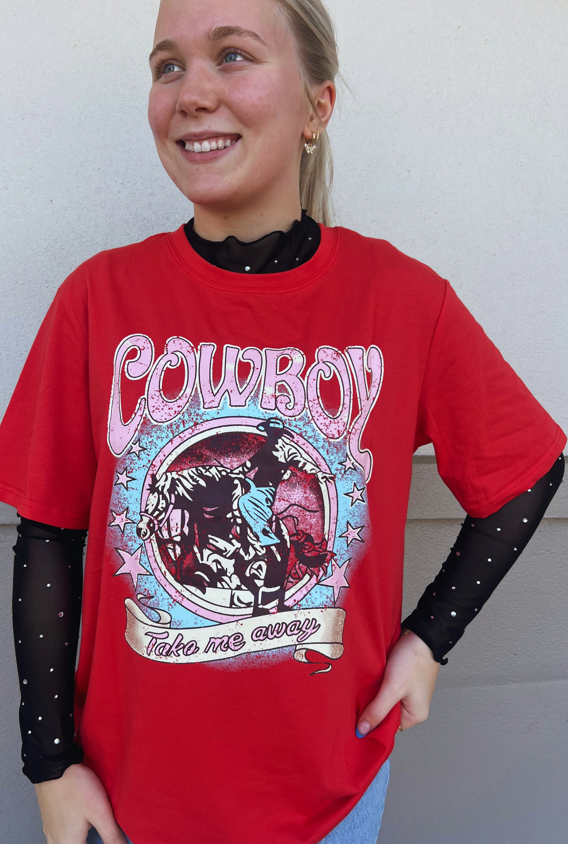 COWBOY TAKE ME AWAY GRAPHIC TEE