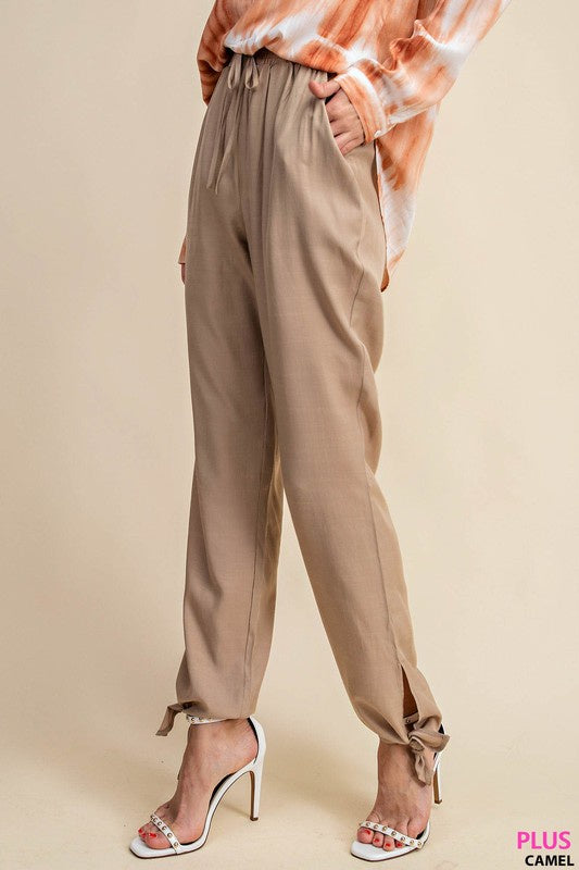CURVY SIMPLISTIC PANTS