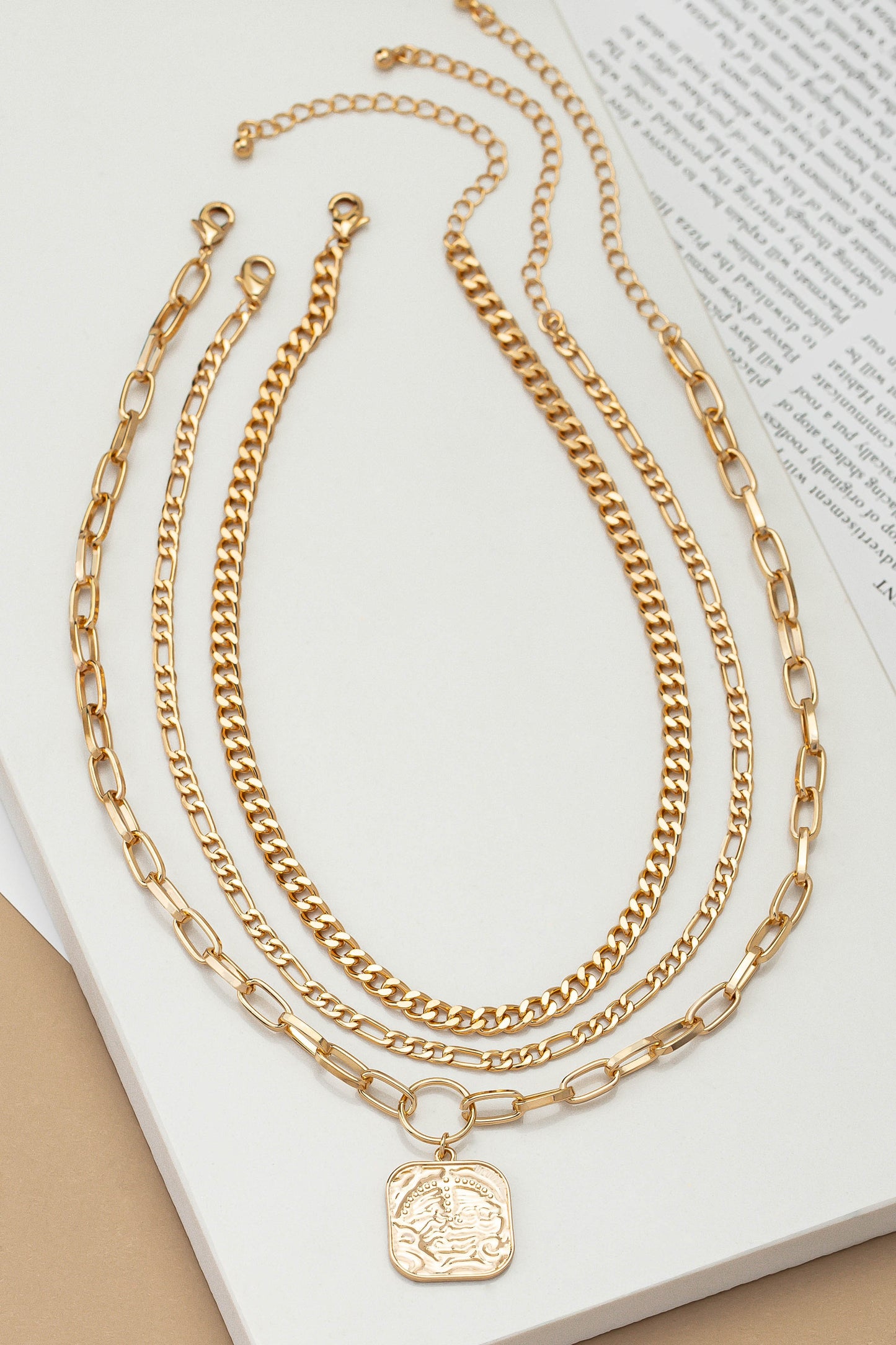 GOLD CHUNKY CHAIN SET