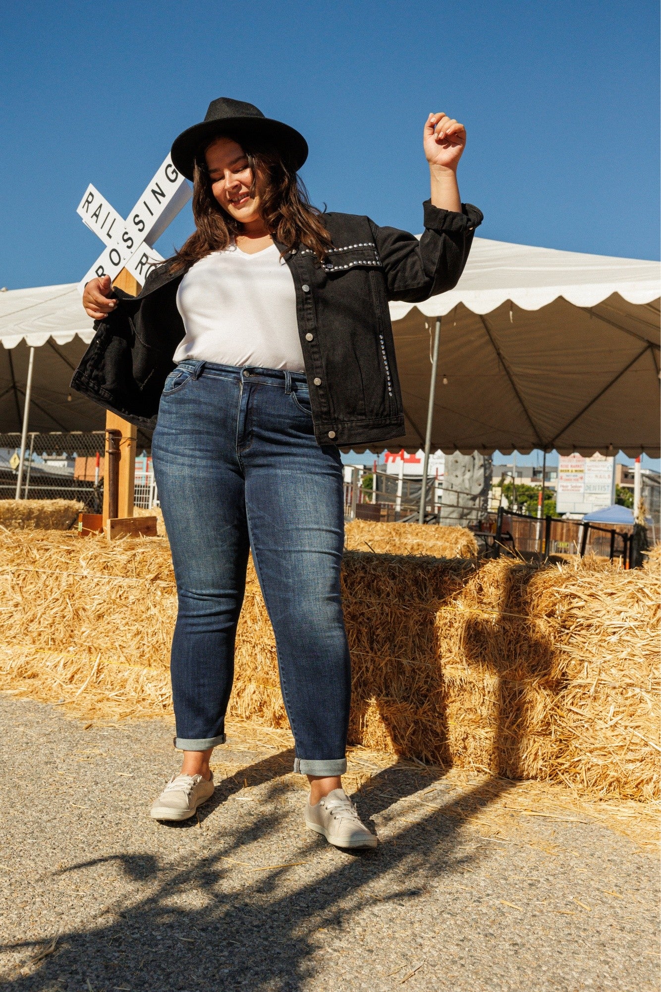 CURVY JUDY BLUE PERFECT JEANS