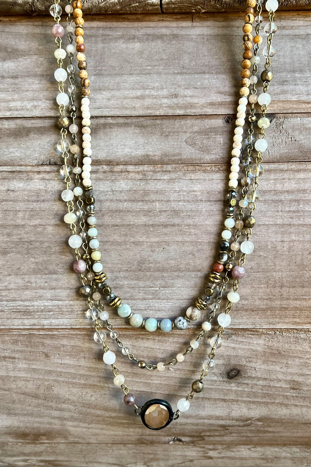 Justina Magnetic Necklace