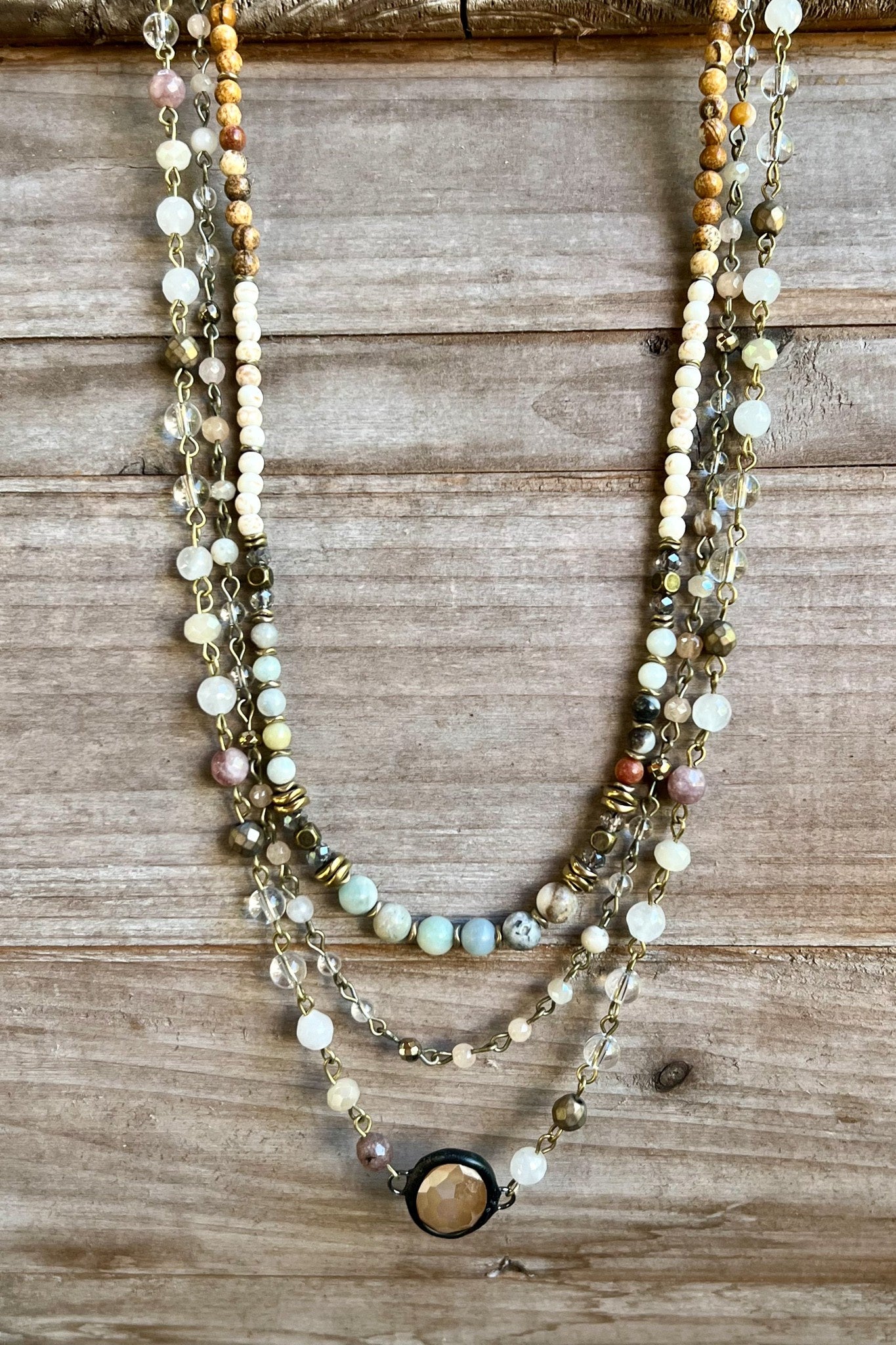 Justina Magnetic Necklace