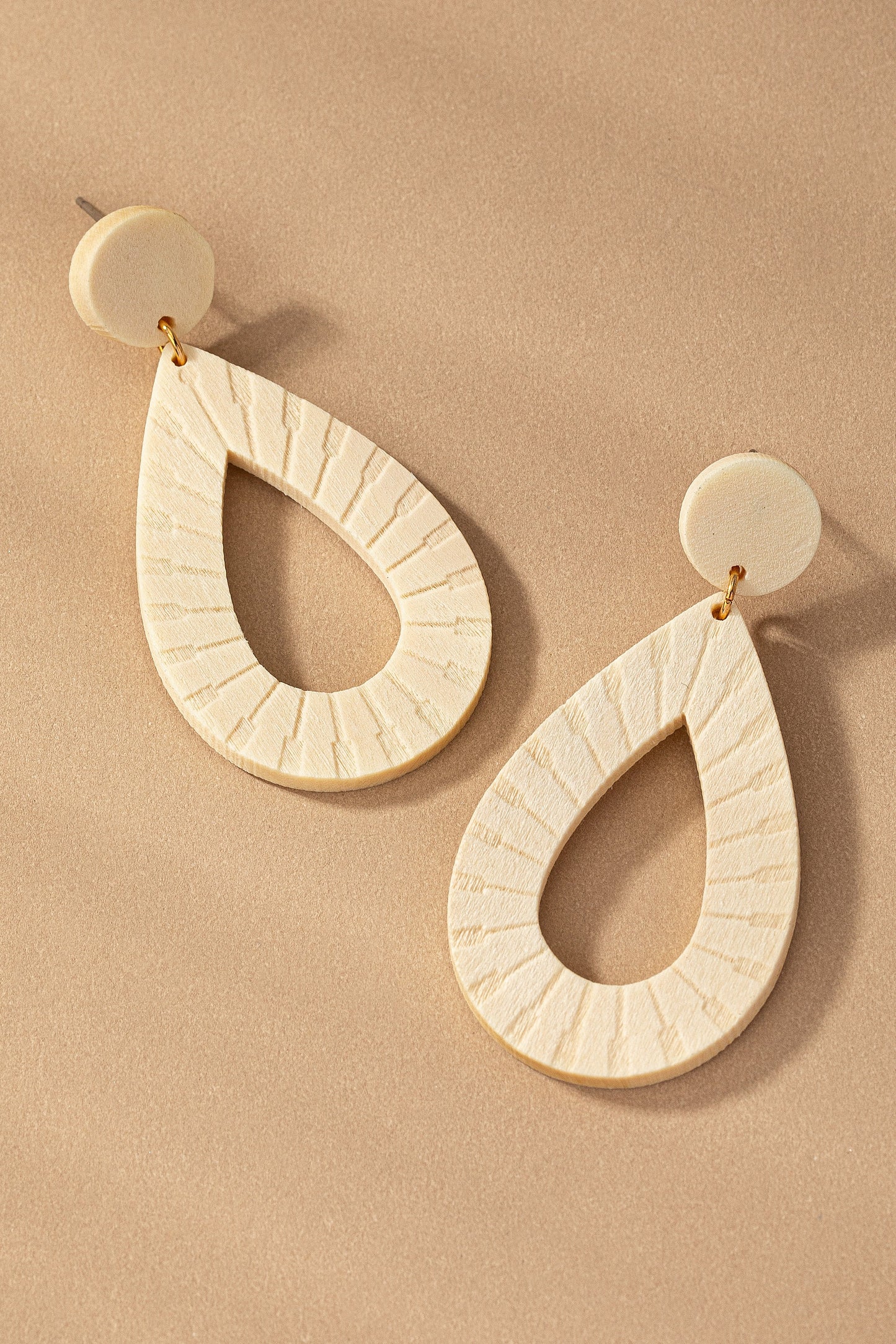 ENGRAVED WOOD DROP EARRINGS