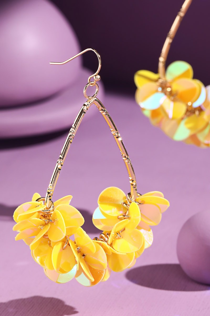 DAZZLING DROP EARRINGS