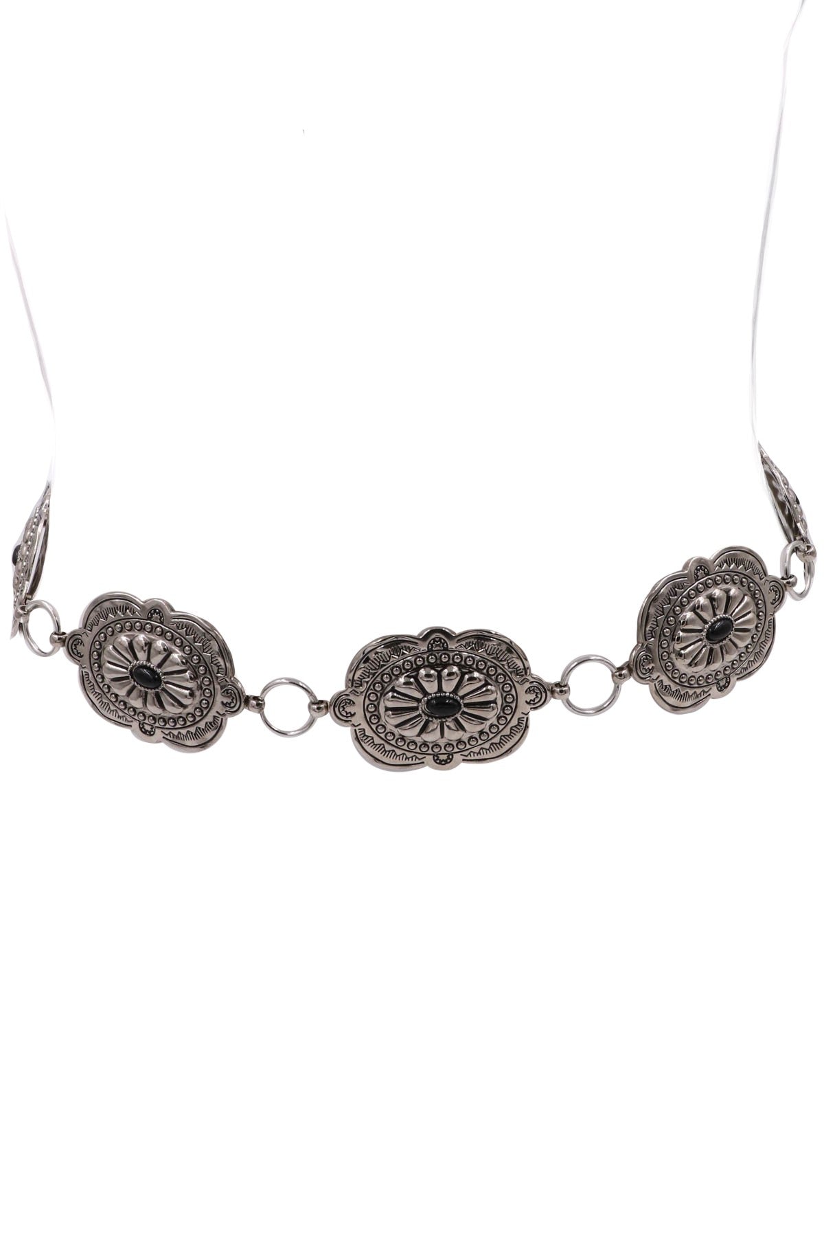 METAL ACCENT CONCHO BELT