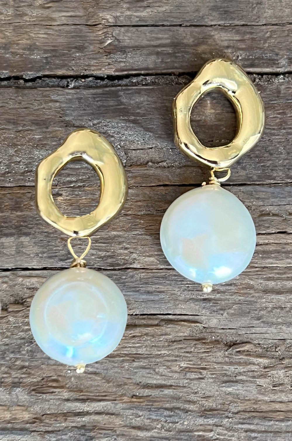 Small Nat. Pearl Dangle Earrings