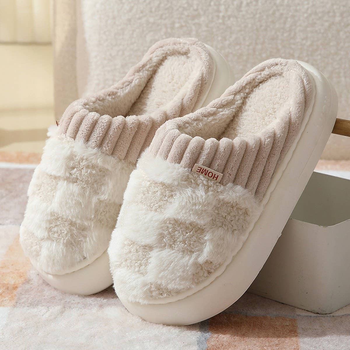 CHECKERED FUZZY WARMIES SLIPPERS_CWSHS0270