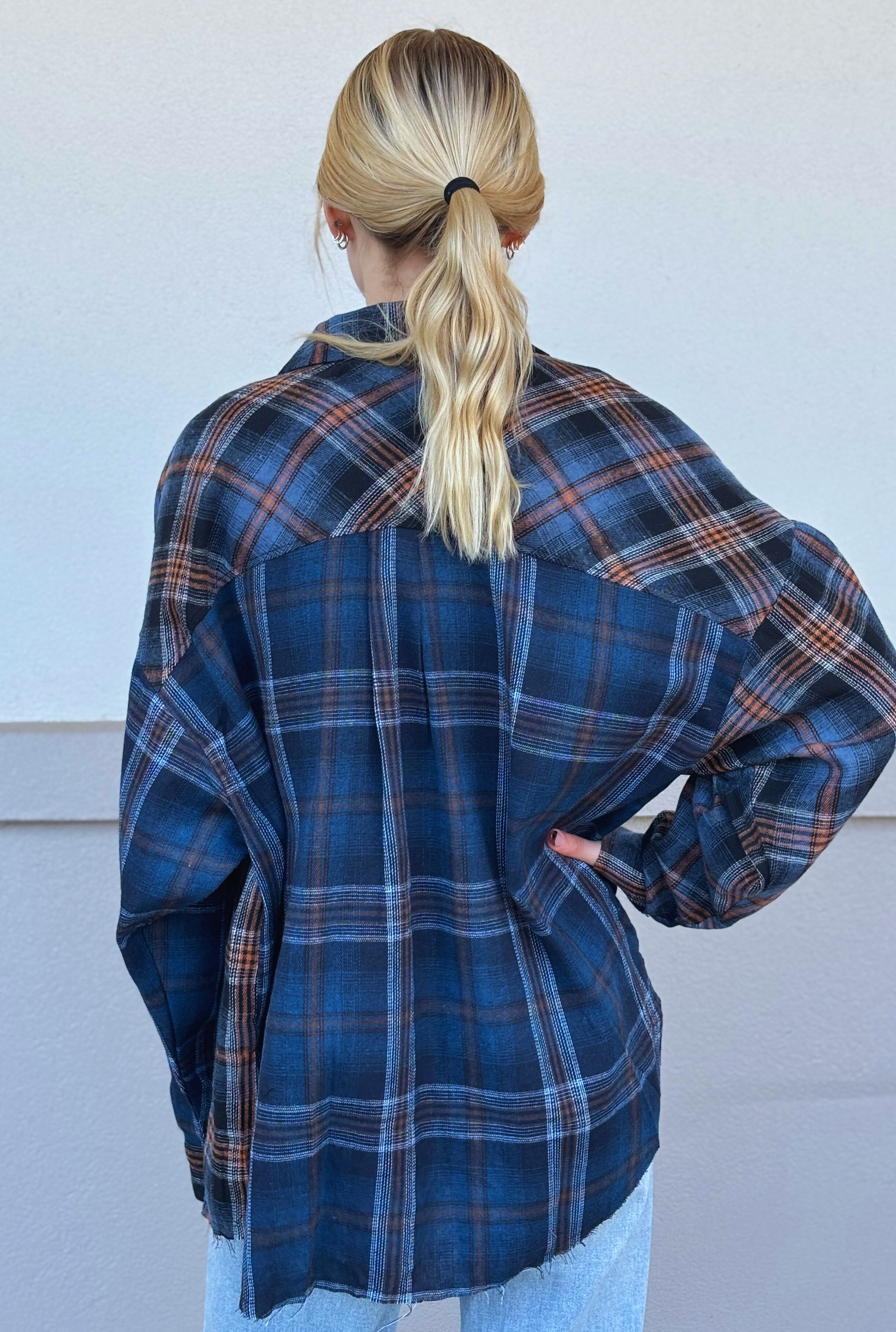 NAVY NICOLE FLANNEL TOP