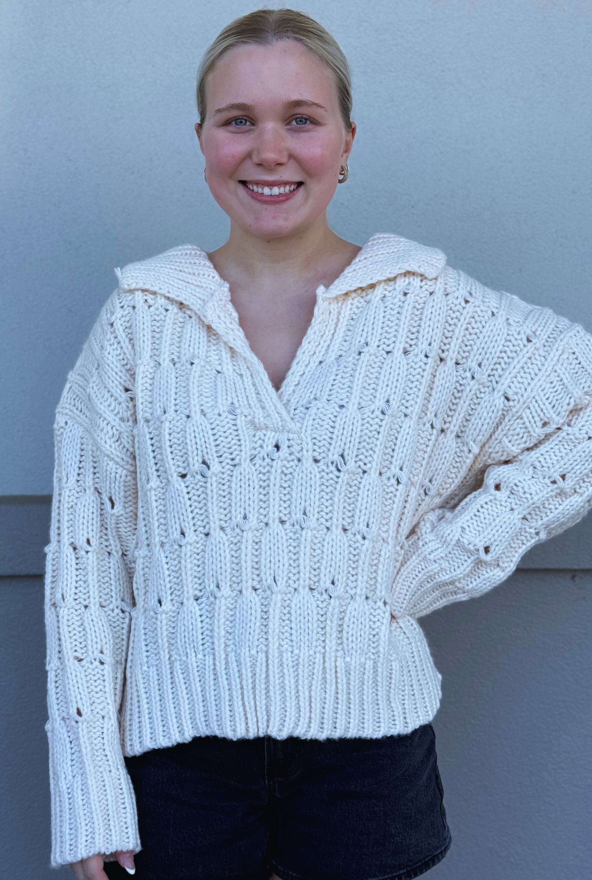 CREAM COZY SWEATER TOP