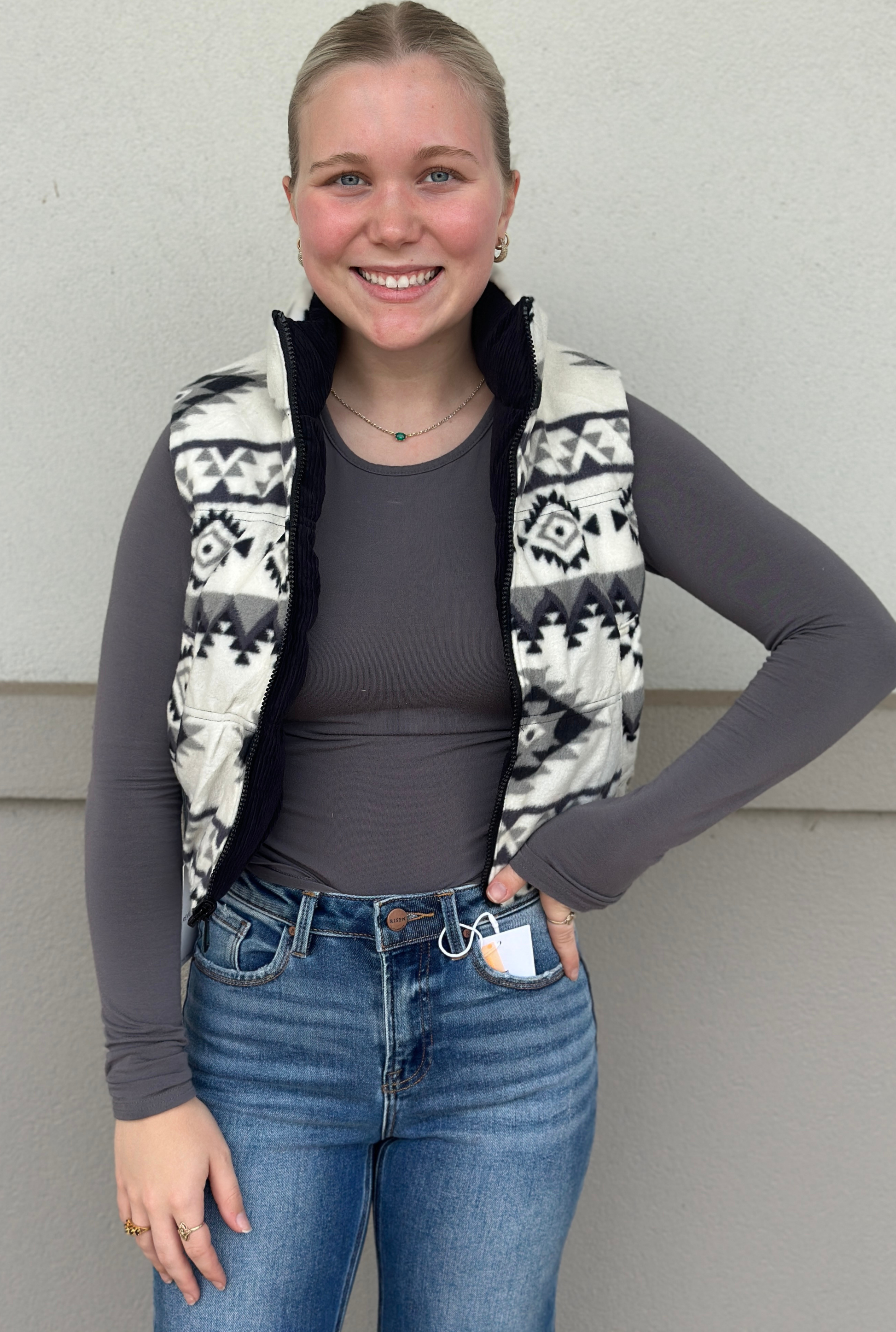 BLACK AZTEC REVERSIBLE PUFFER