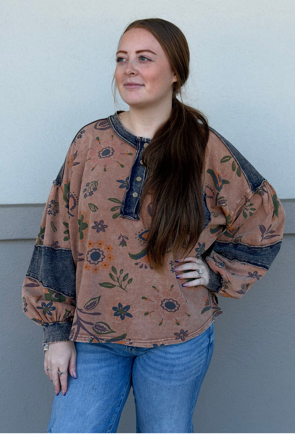 LORAL PRINT WASHED TERRY HENLEY TOP