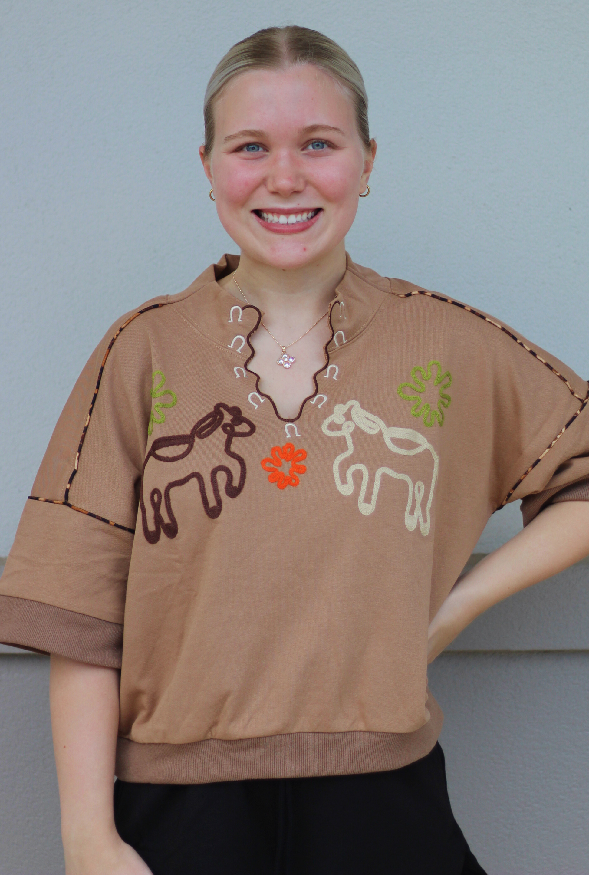 WESTERN EMBROIDERED SWEATSHIRT