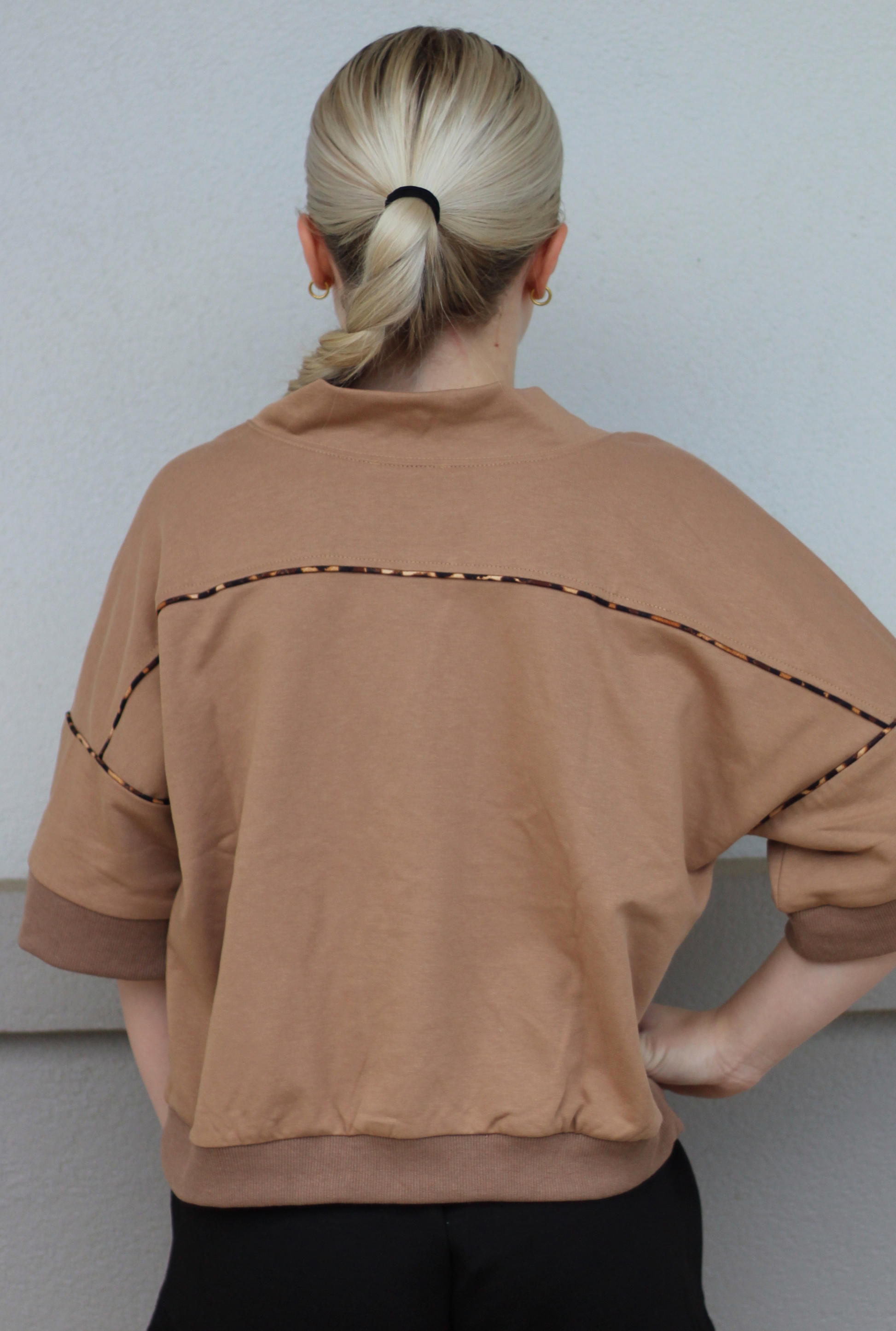 WESTERN EMBROIDERED SWEATSHIRT