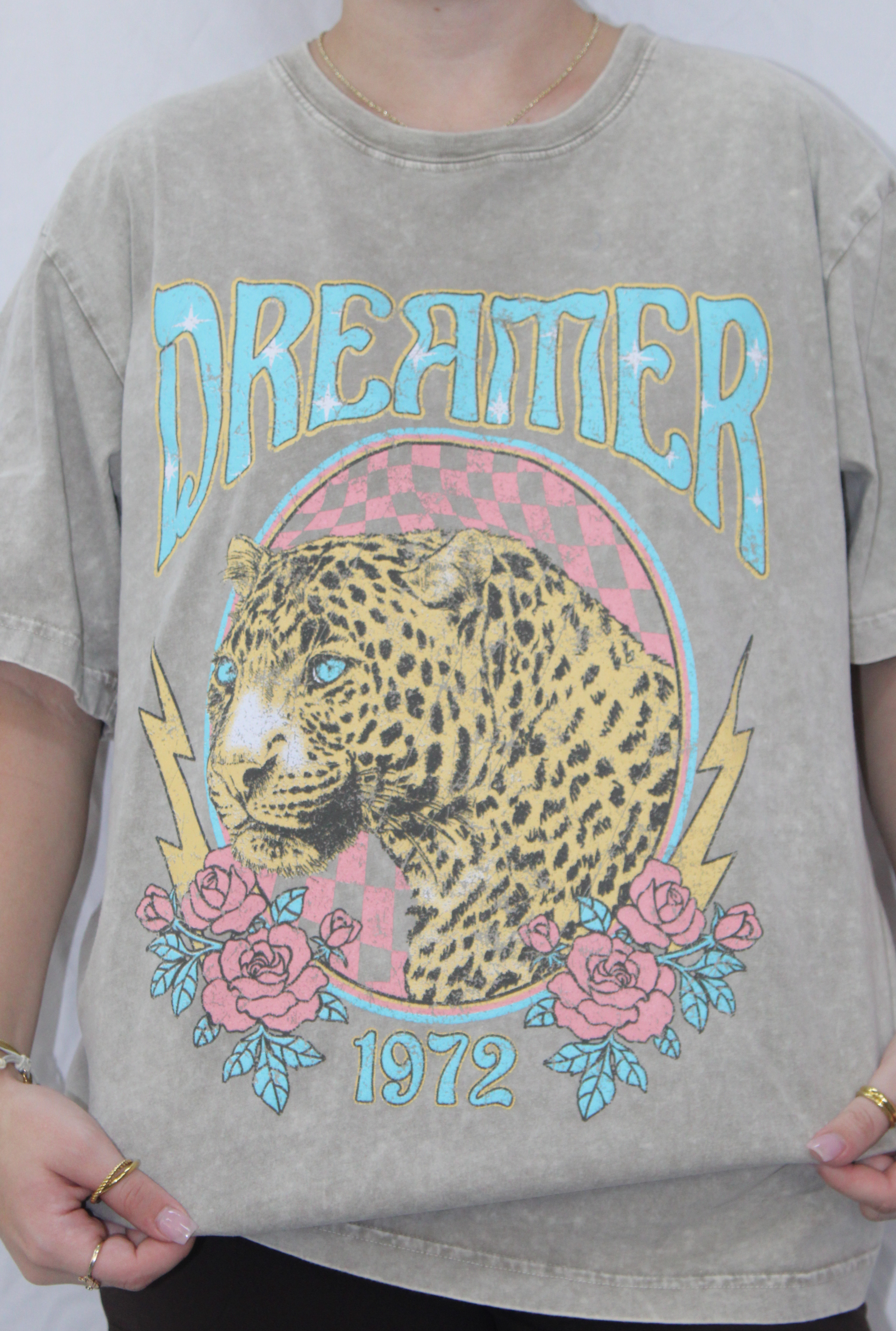 MOCHA DREAMER GRAPHIC TEE