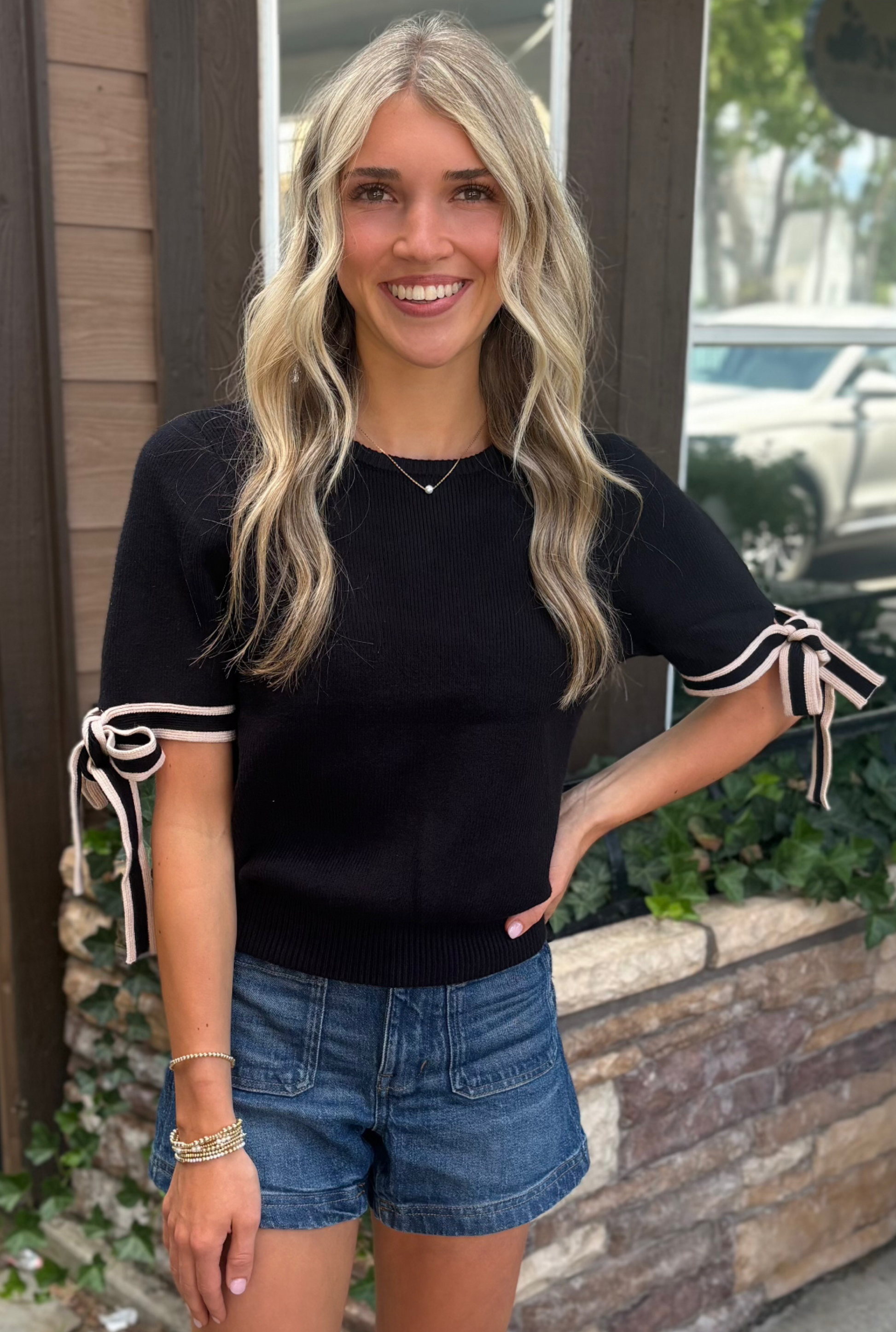 BLACK BOW TIED TOP