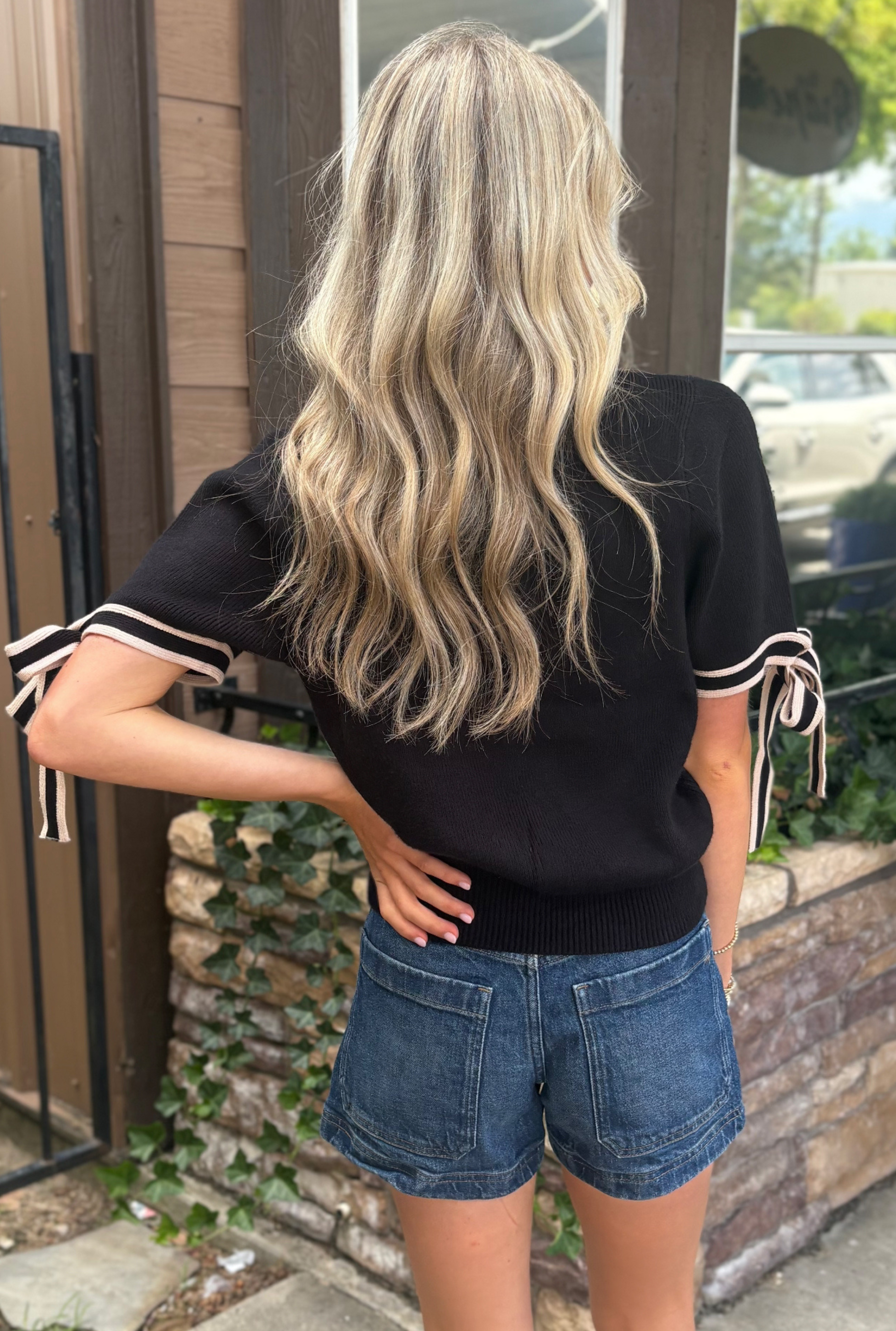 BLACK BOW TIED TOP