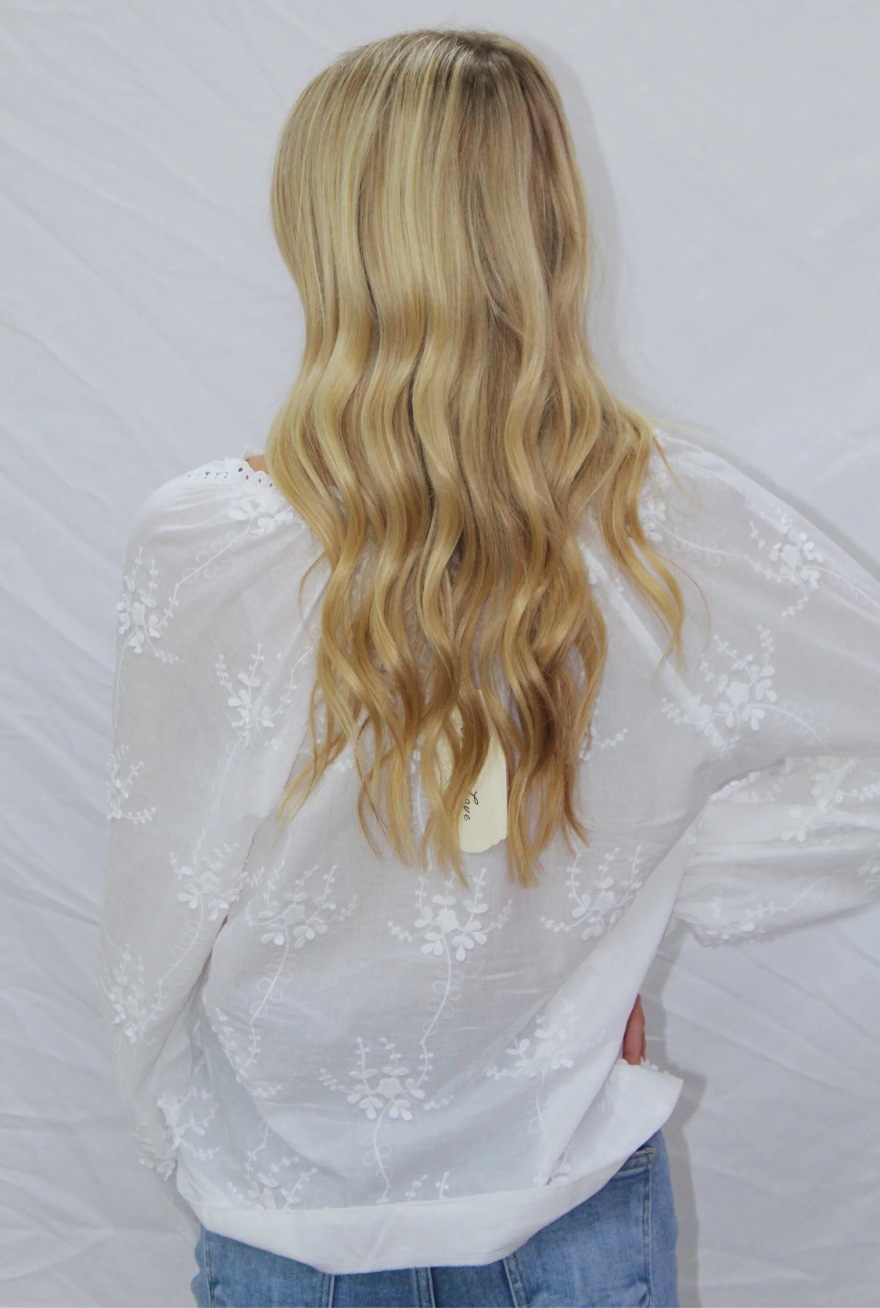 WHITE SHANELL TOP