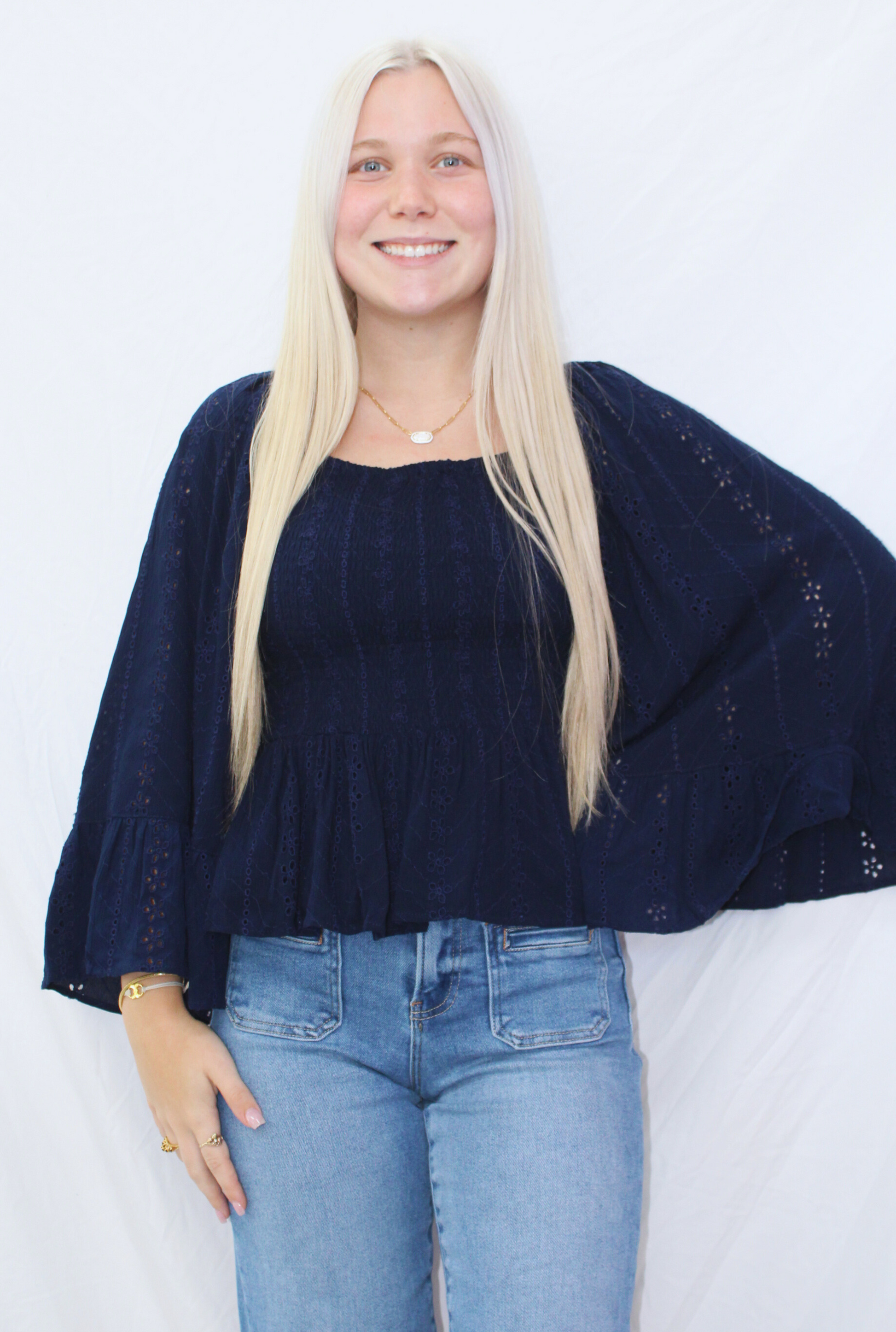 NAVY IVY TOP