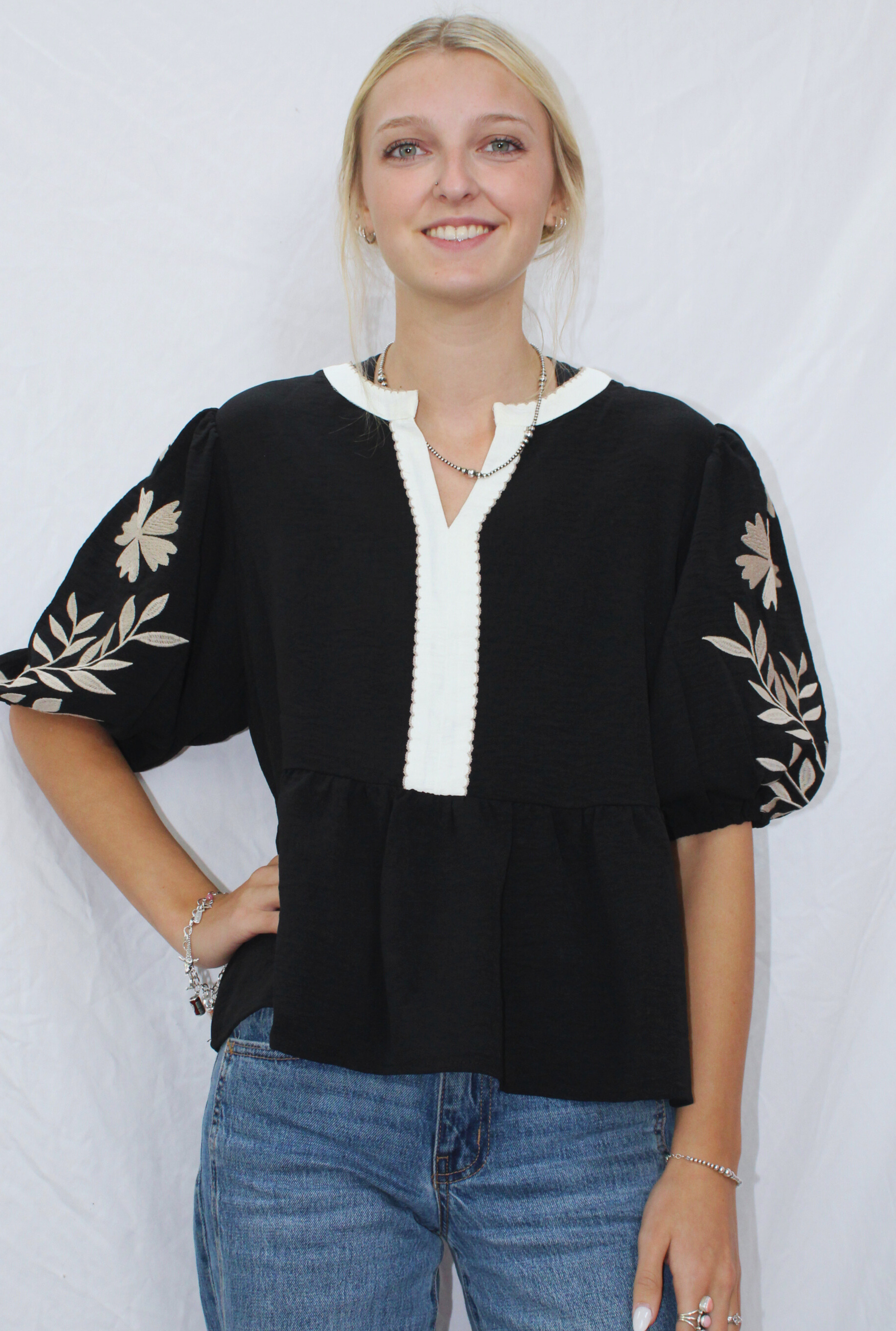 BLACK LILLIE TOP
