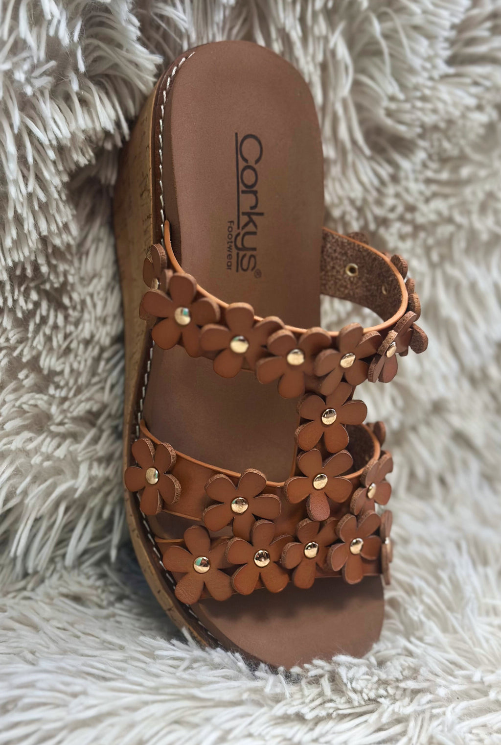 COGNAC MIC DROP WEDGES