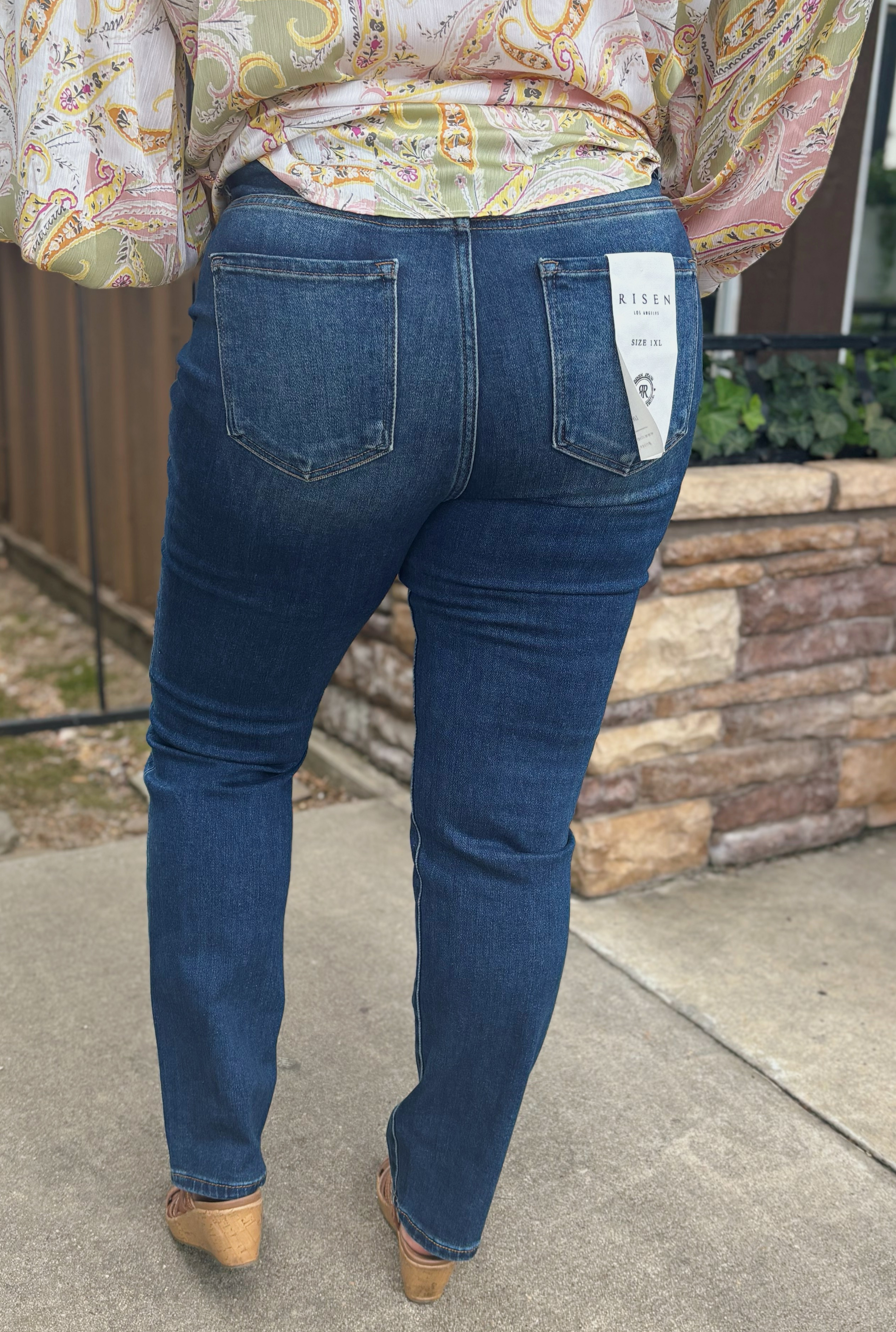 CURVY HIGH RISE BASIC SKINNY JEANS