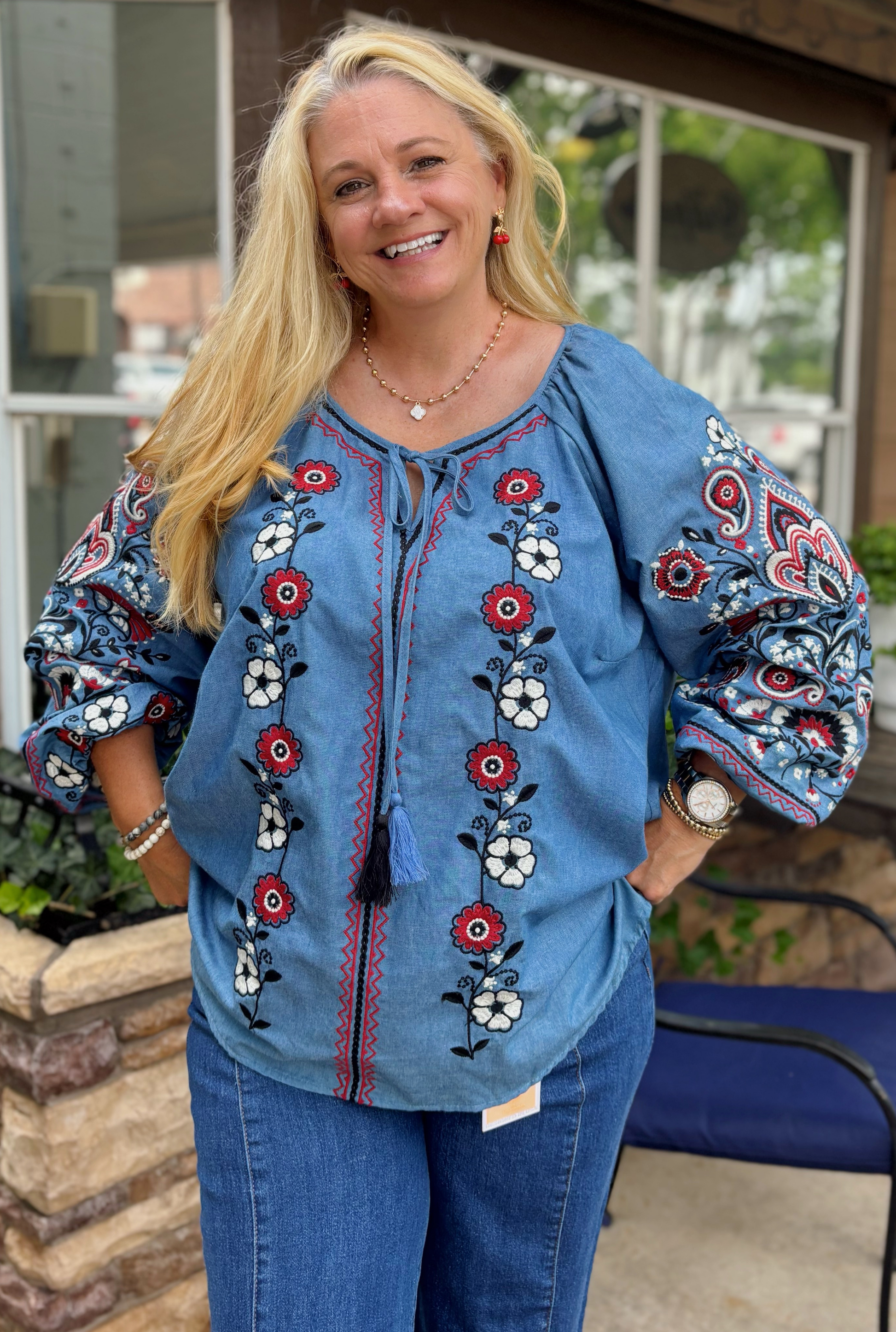 CURVY BLUE BASH TOP