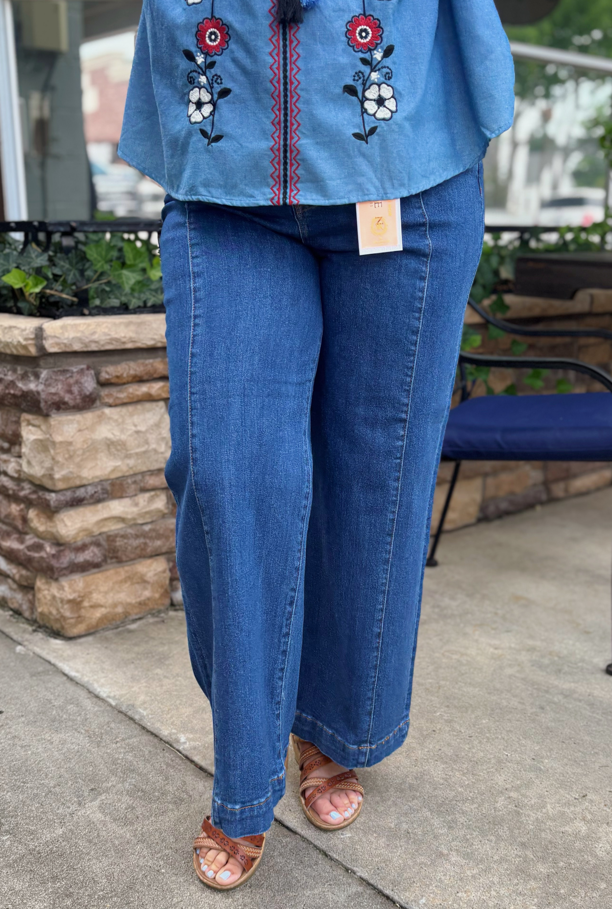 CURVY HIGH RISE CROP WIDE JEANS