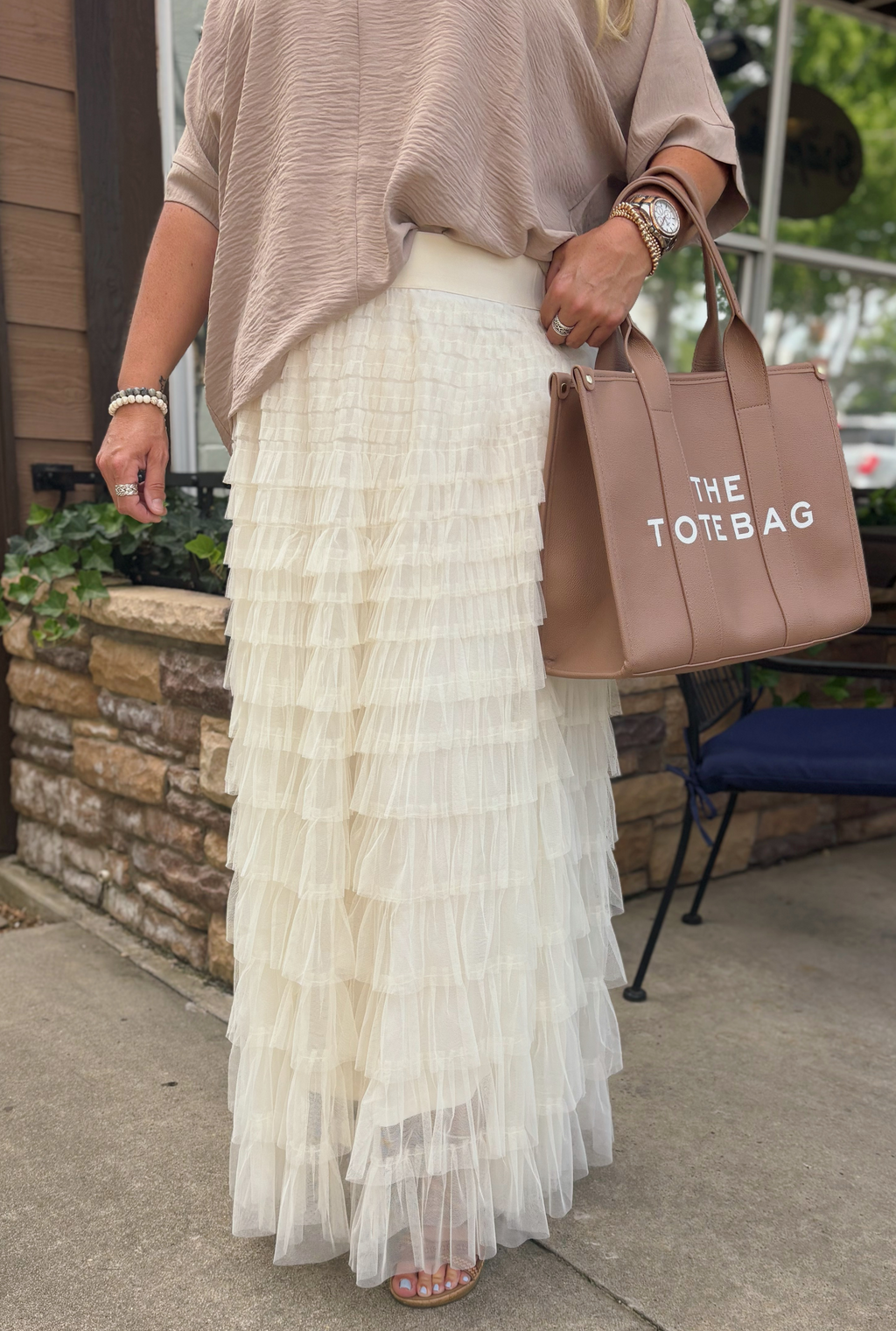 CURVY CREAM SWEET MAXI SKIRT
